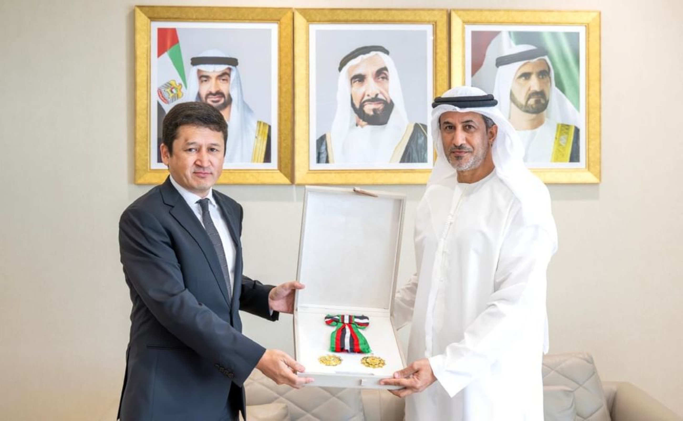 UAE President confers First-Class Order of Independence on ambassador of Uzbekistan