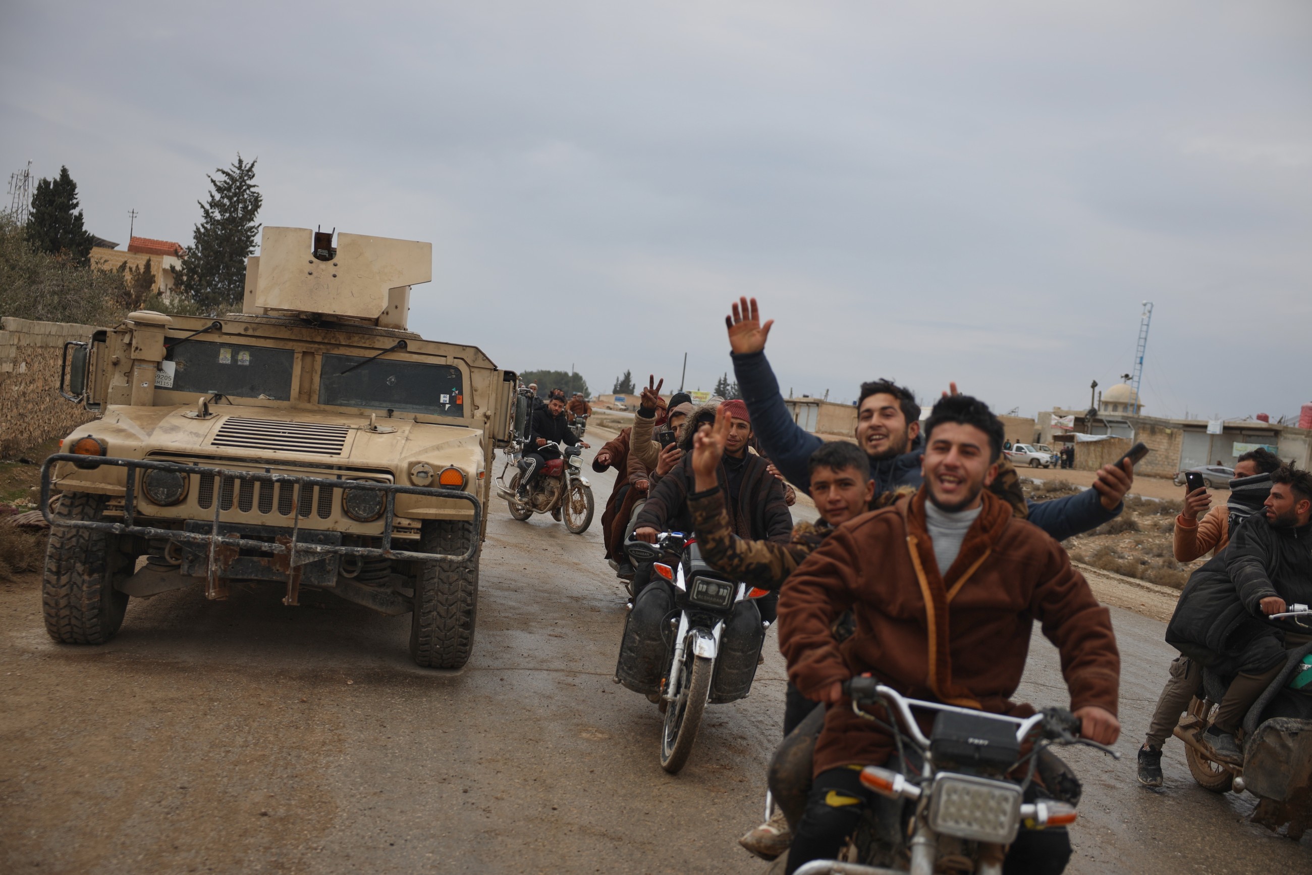 Syrian forces enter northern towns after Kurdish fighters withdraw
