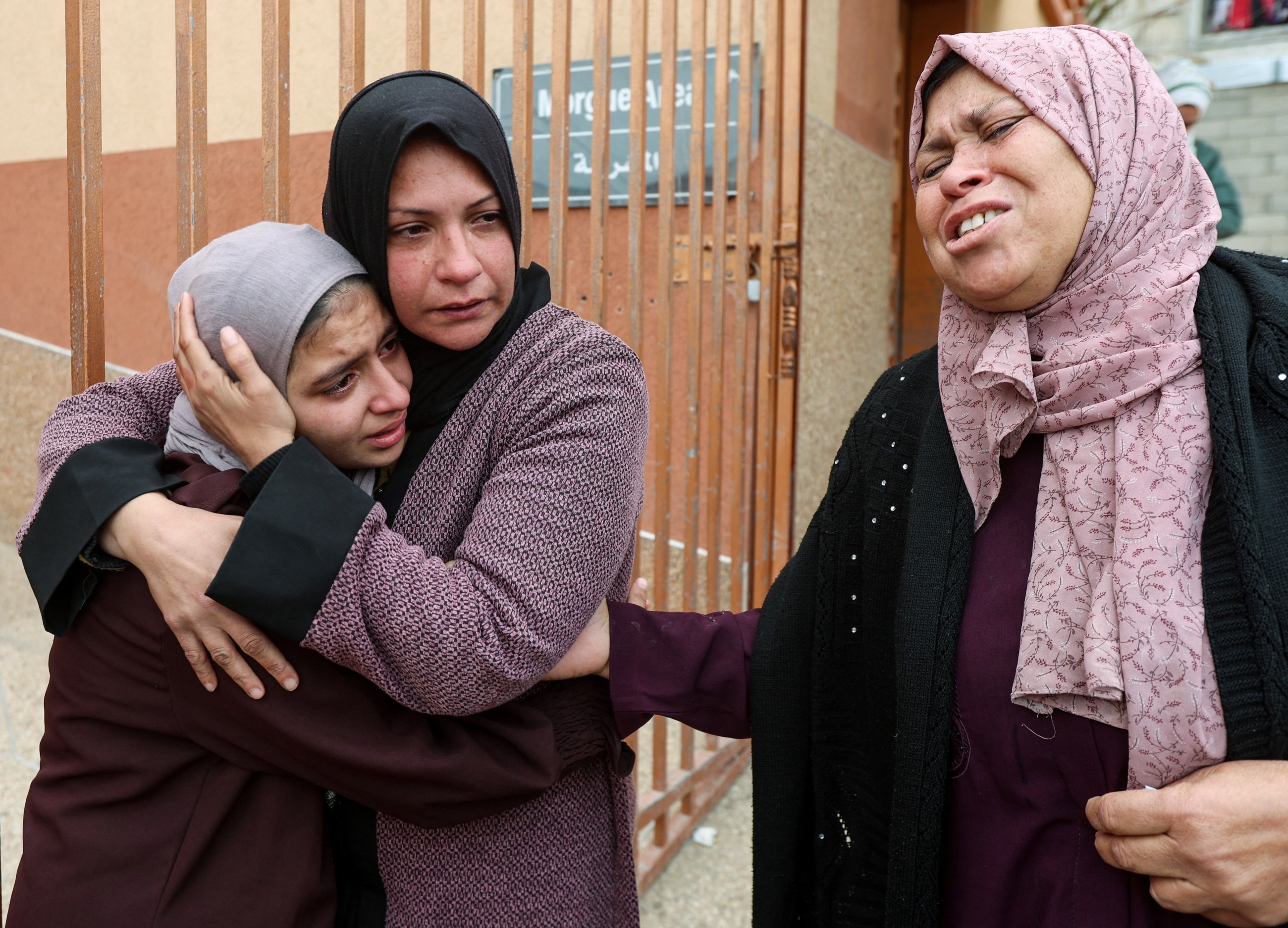 Israeli fire kills 11, including journalists in Gaza: Health officials