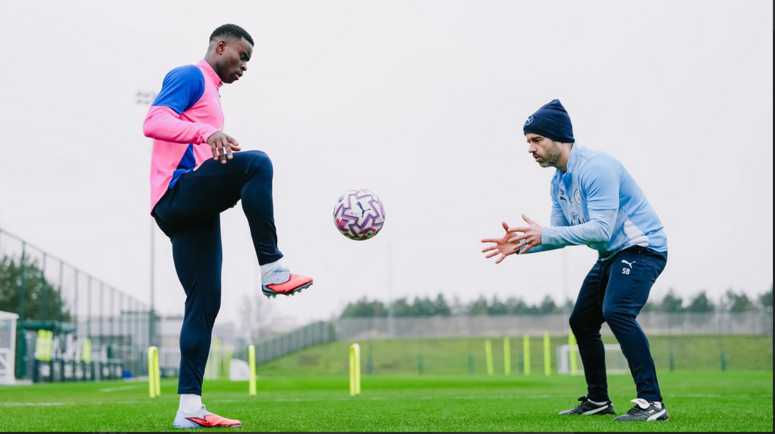 Leaders Arsenal face United  test as City search for spark