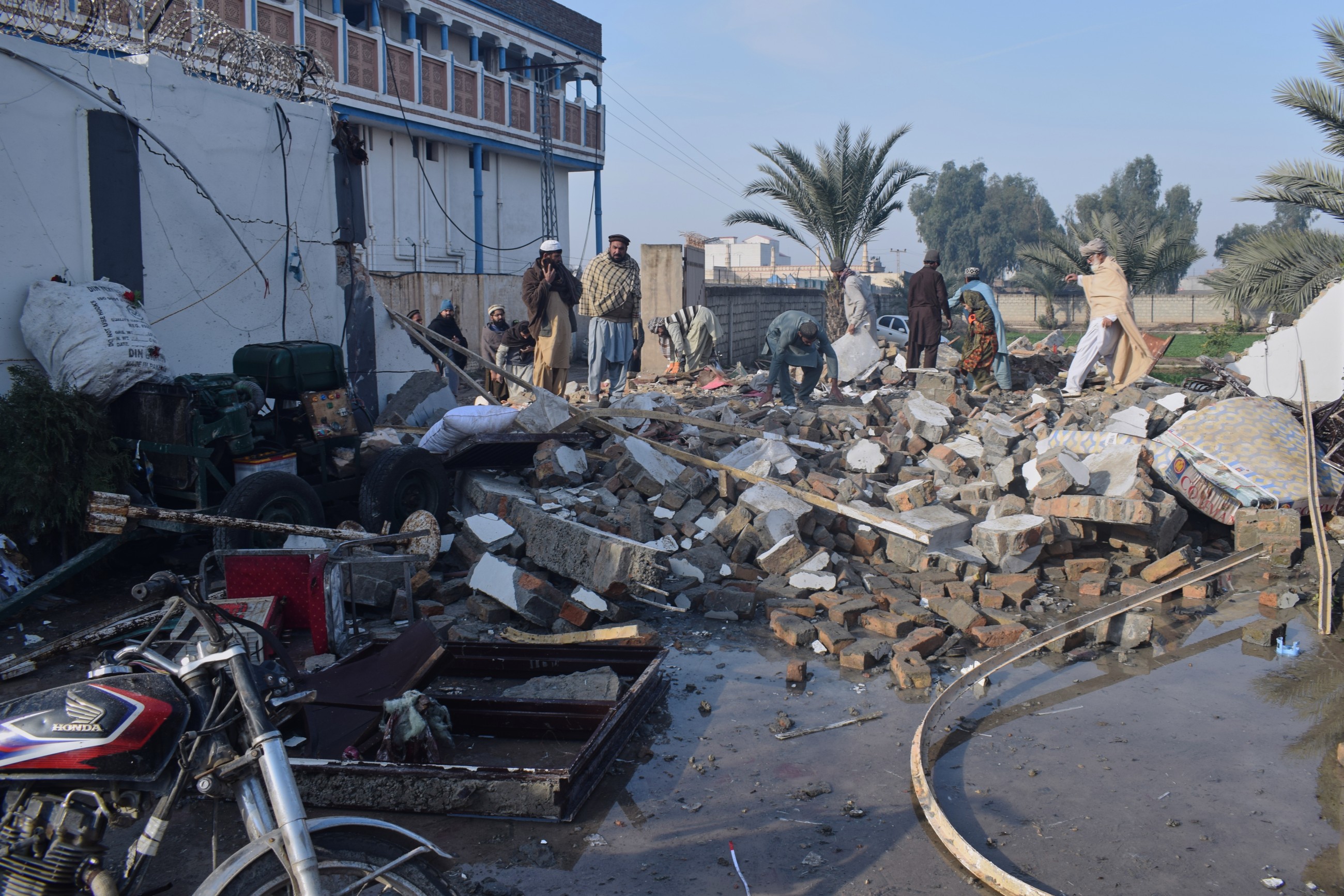 Suicide bomber targets wedding ceremony in Pakistan, kills 7