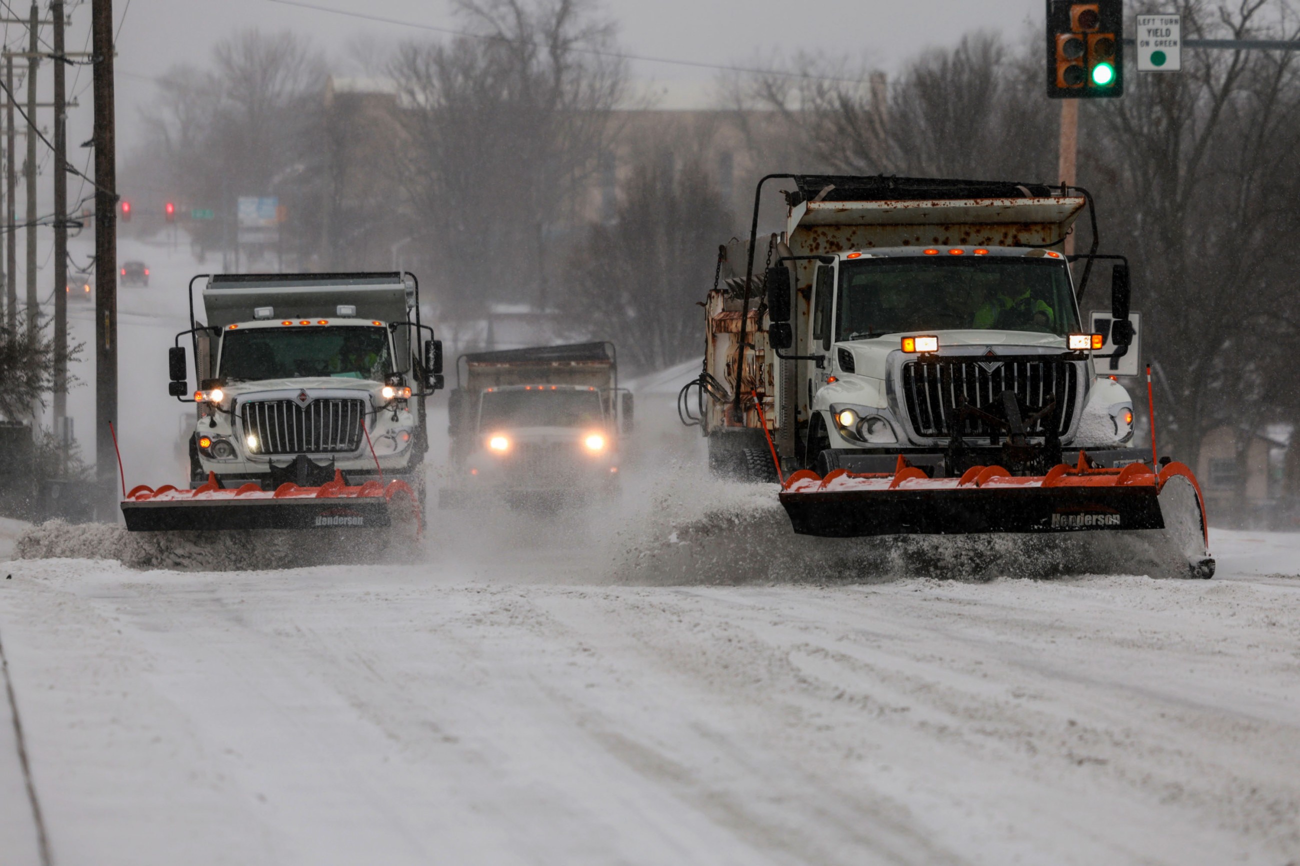 Trump declares emergency in ten states over winter storm