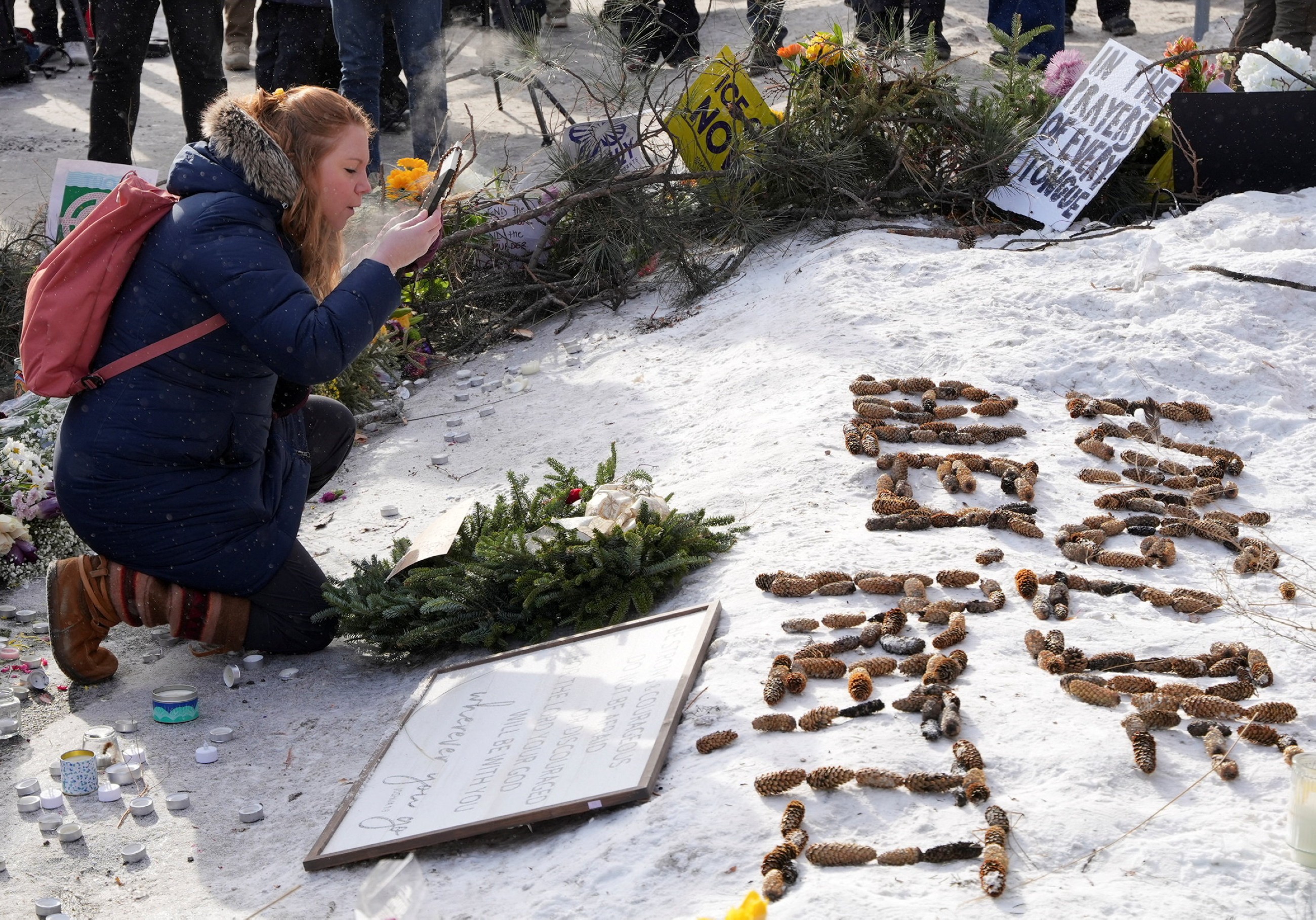 Man killed by US federal agents was nurse who 'wanted to make a difference'