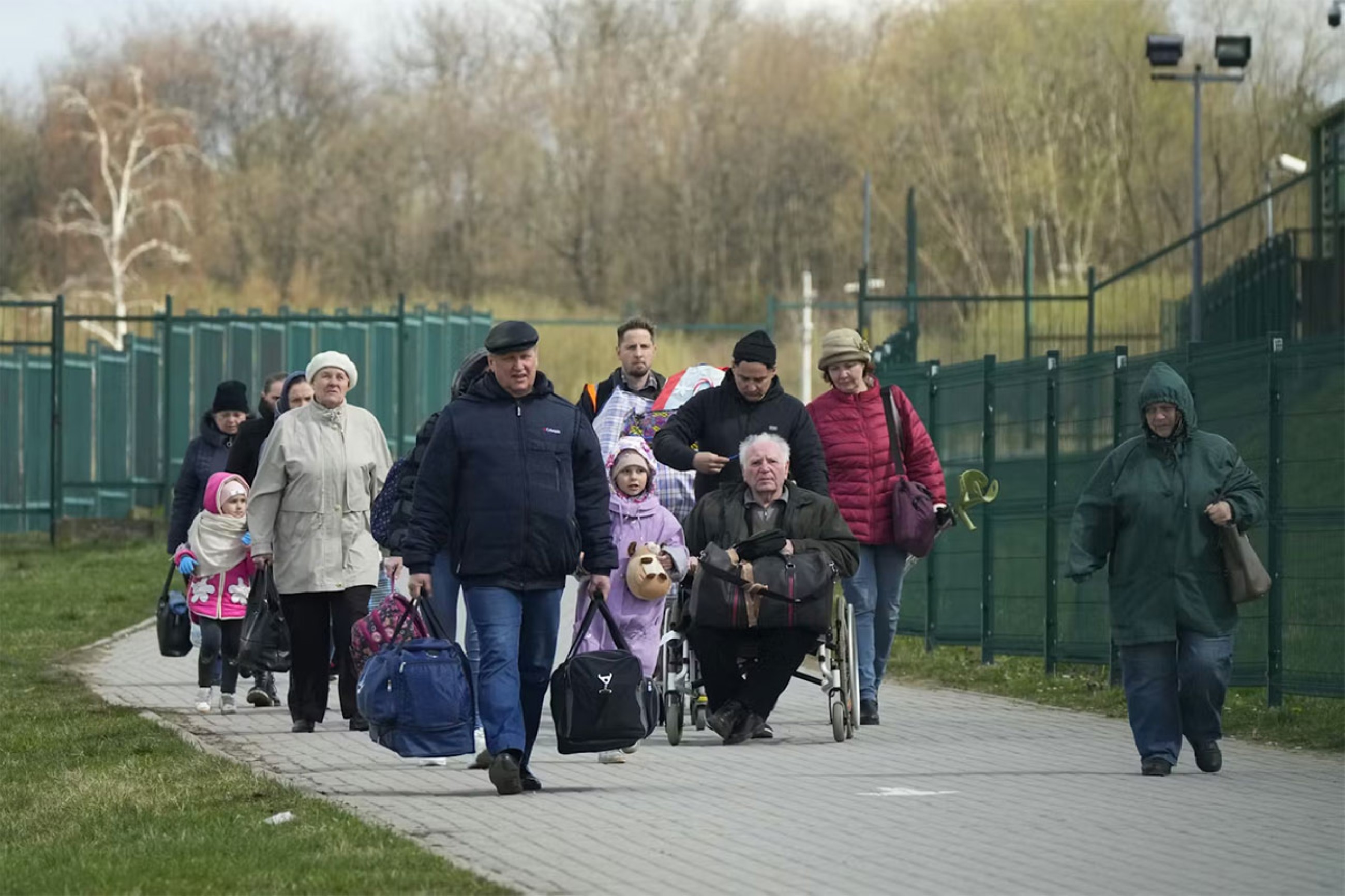 Polish migrants return home to a changed country