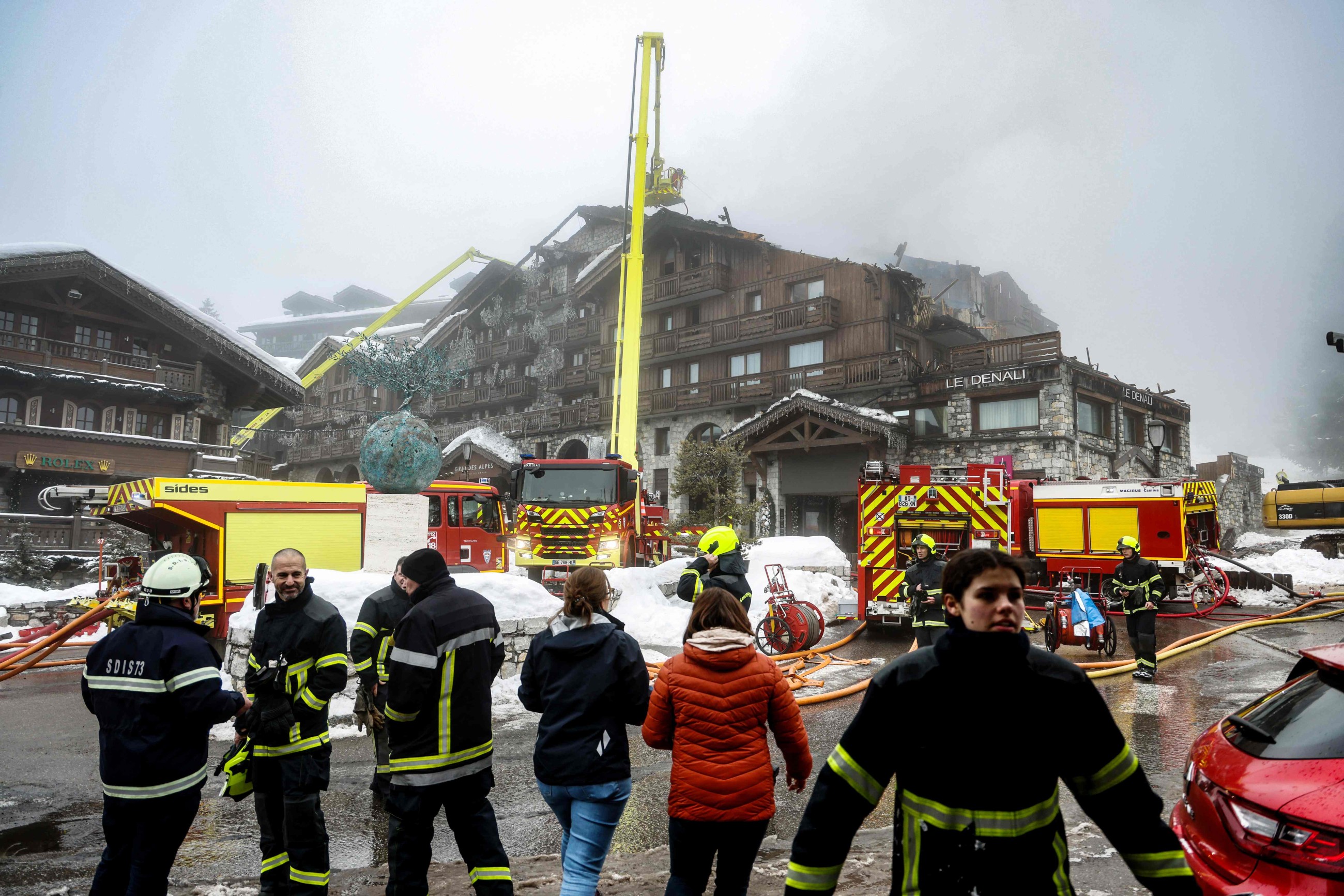 Luxury hotel burns in France's Courchevel resort, nearly 300 evacuated