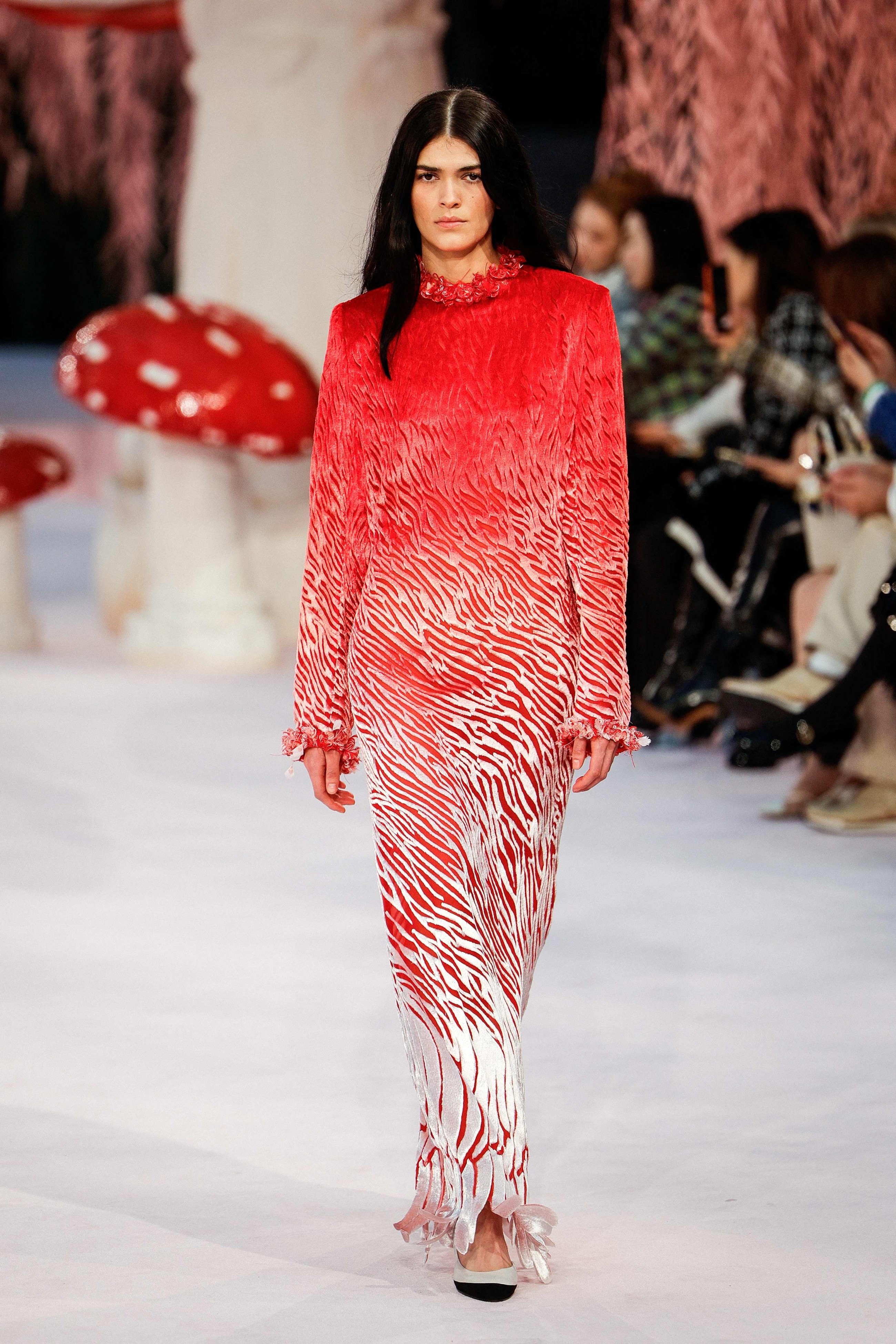 Chanel couture gets a breath of fresh air &mdash; and a star-studded audience