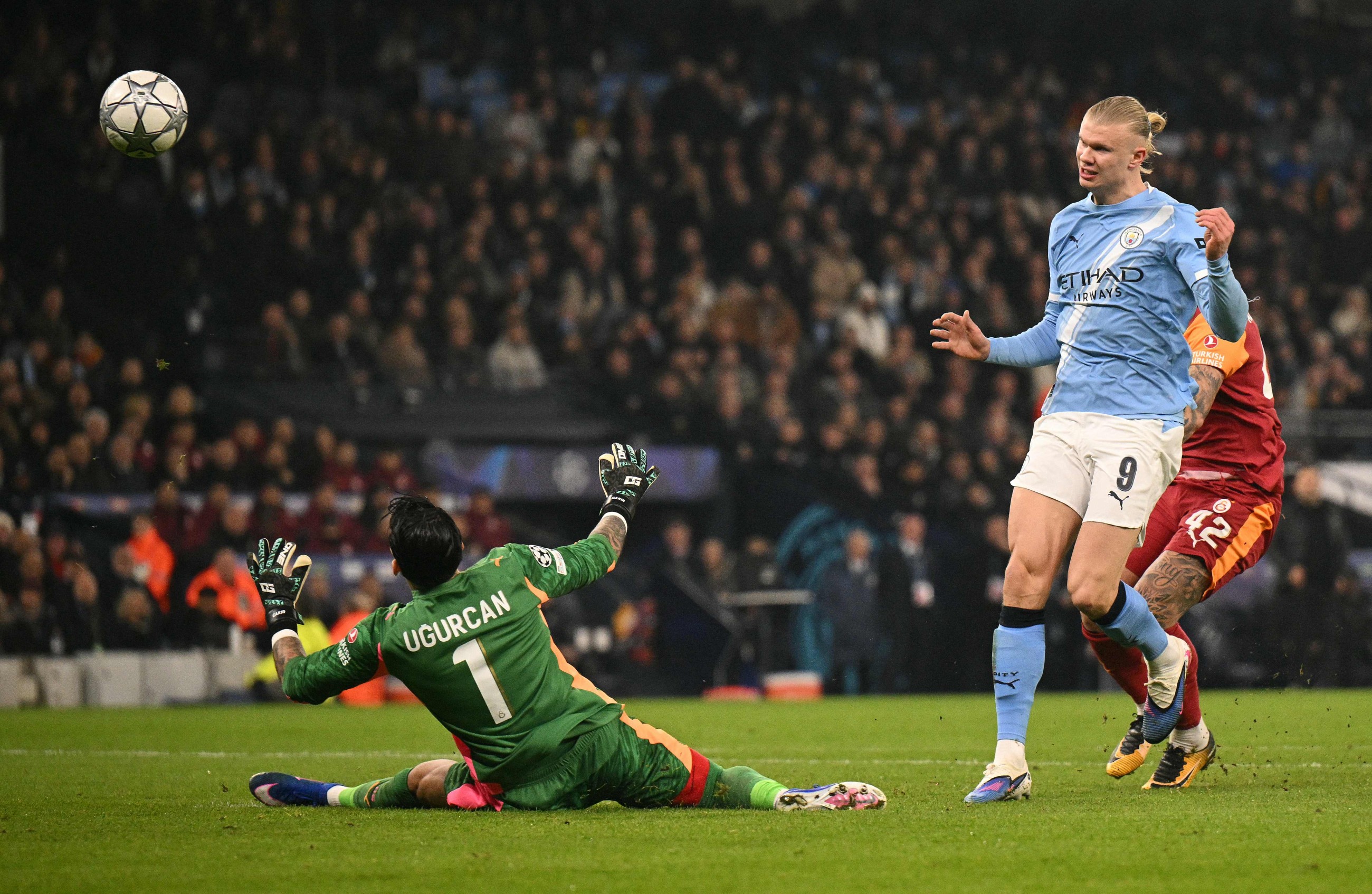 Man.City clinch Champions League  last-16 spot with Galatasaray win