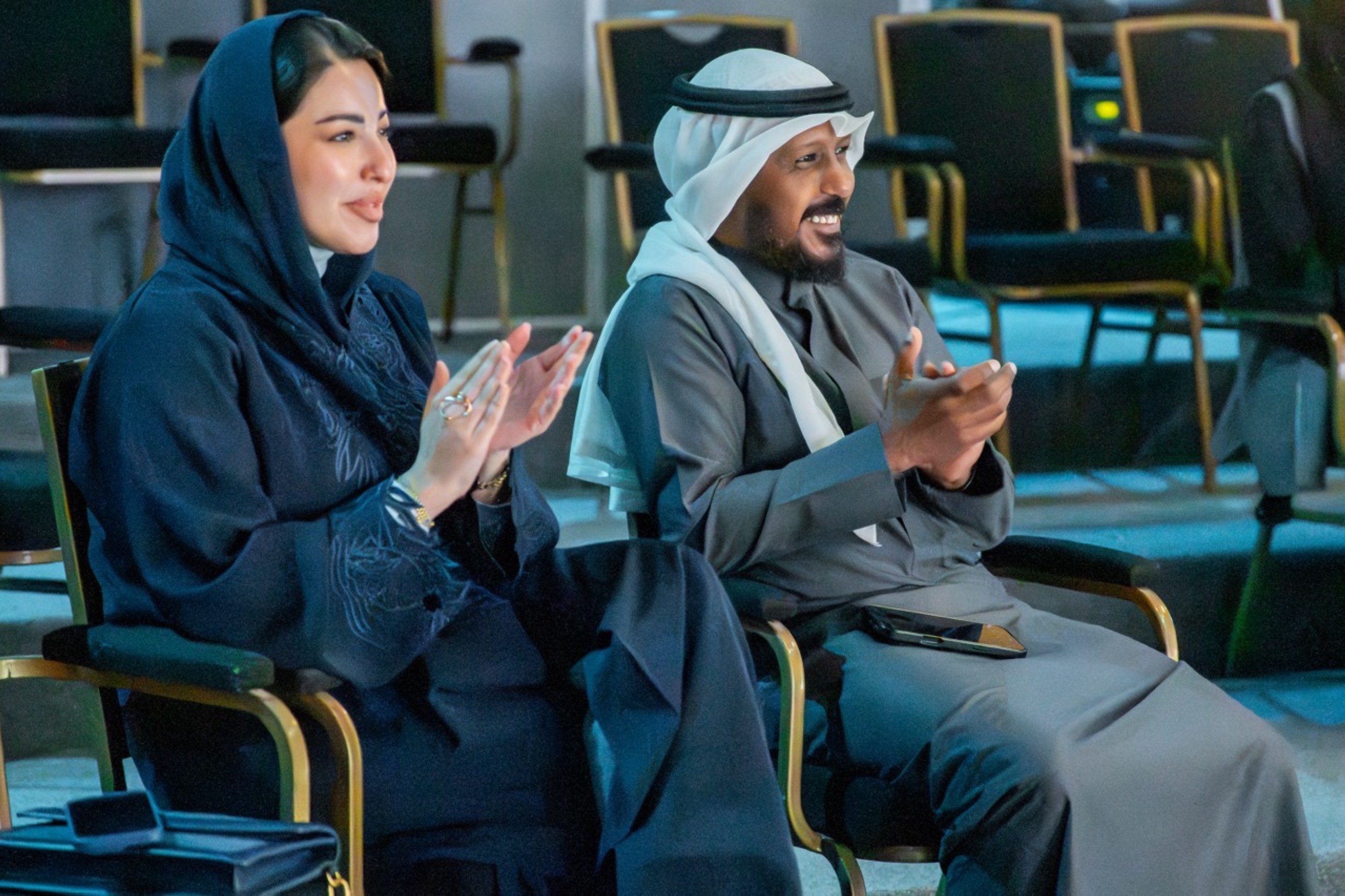 'Kandura, shayla help foreigners grasp our culture'