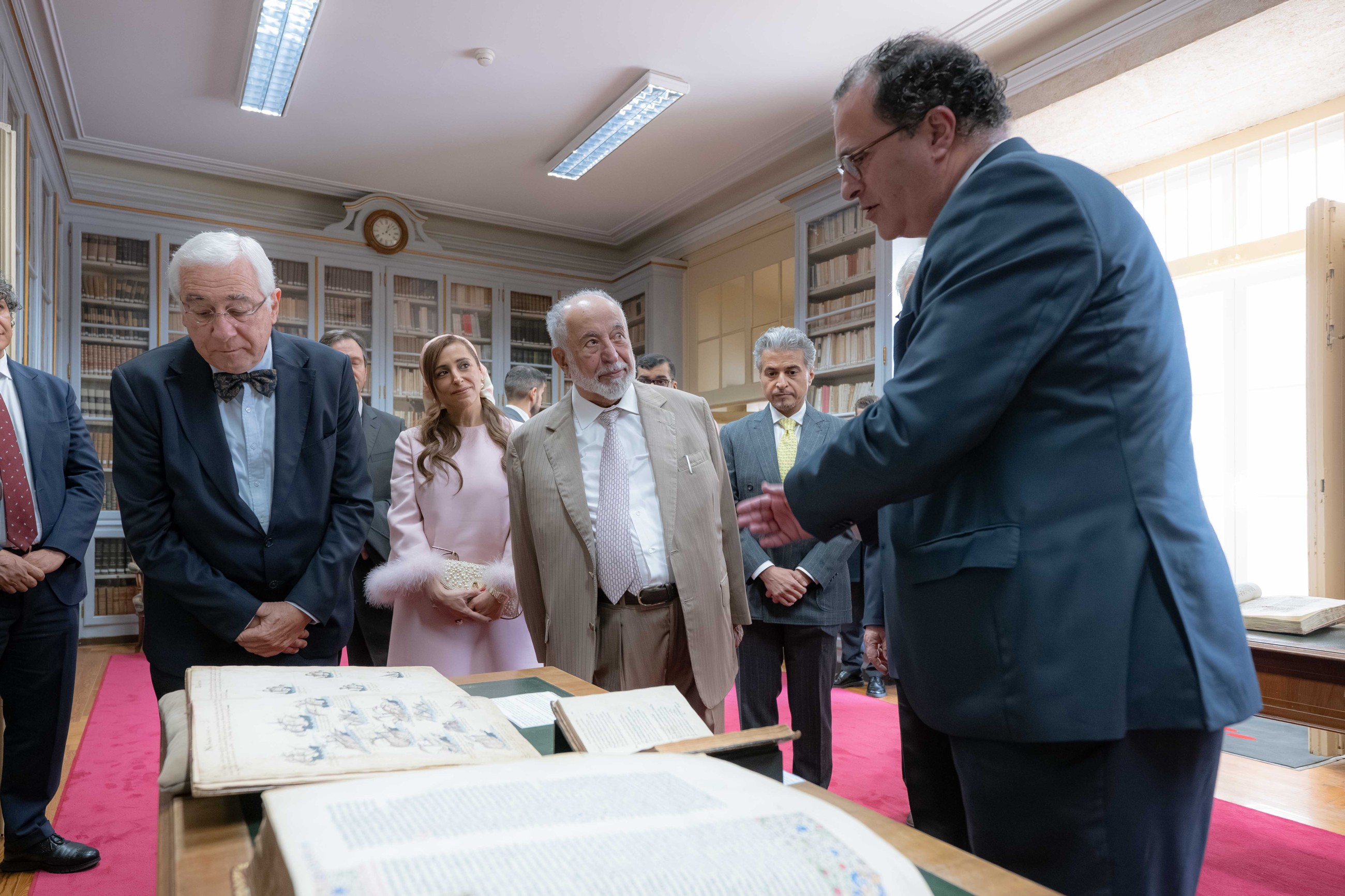 Sharjah Ruler Sheikh Sultan unveils Portuguese edition of his historical work