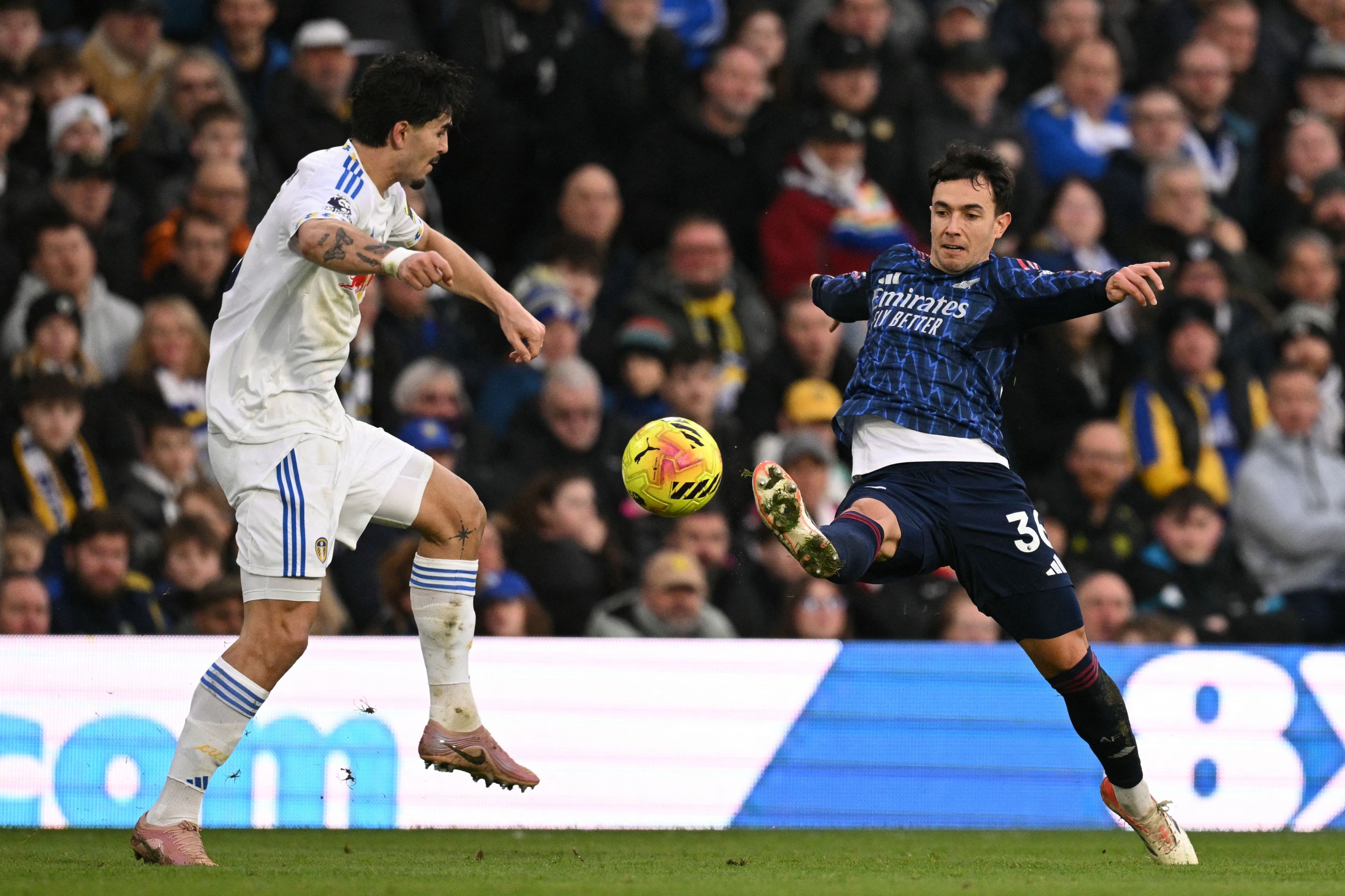 Arsenal rout Leeds to stretch lead, Everton hold Brighton