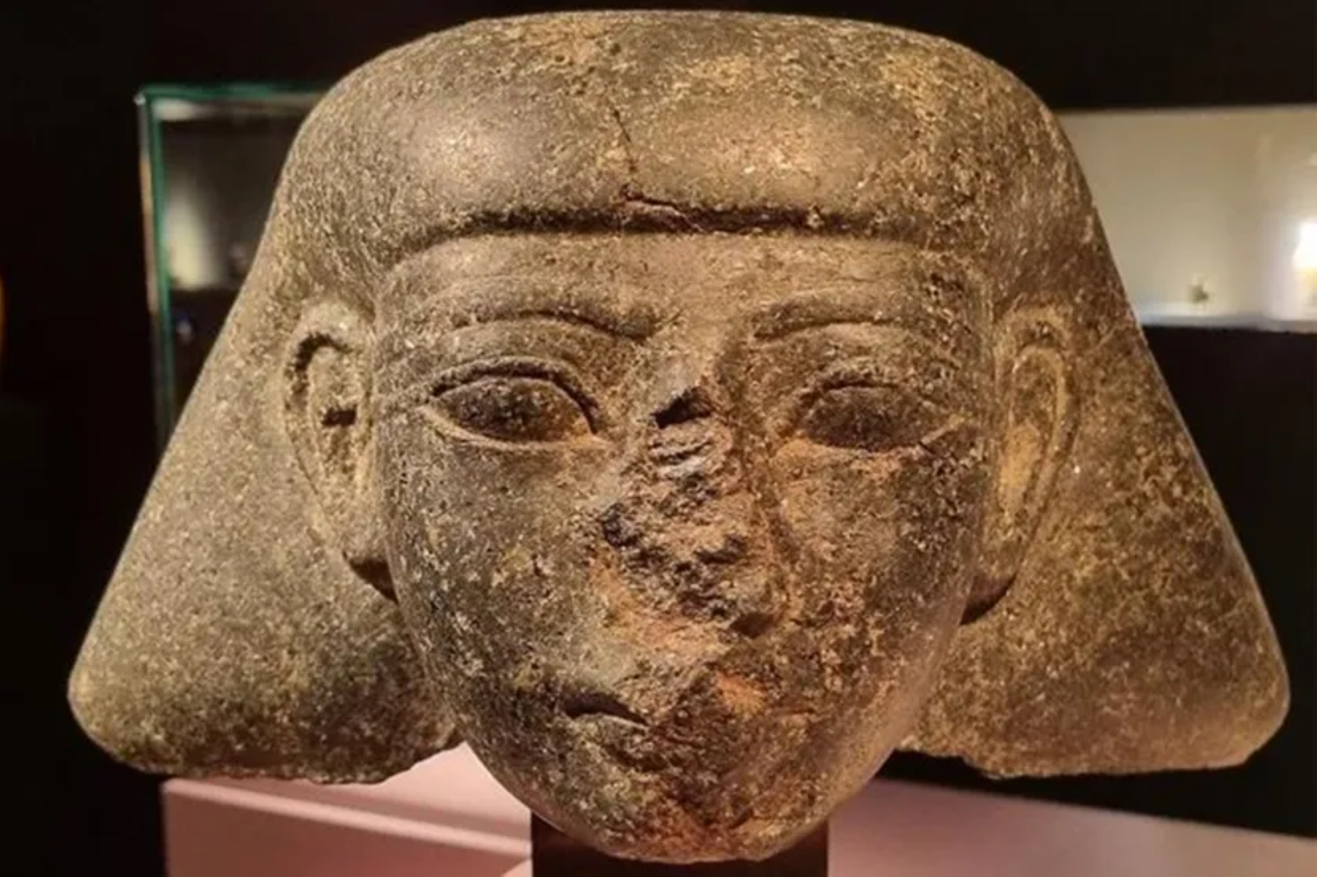 Netherlands returns 3,500-year-old looted sculpture to Egypt