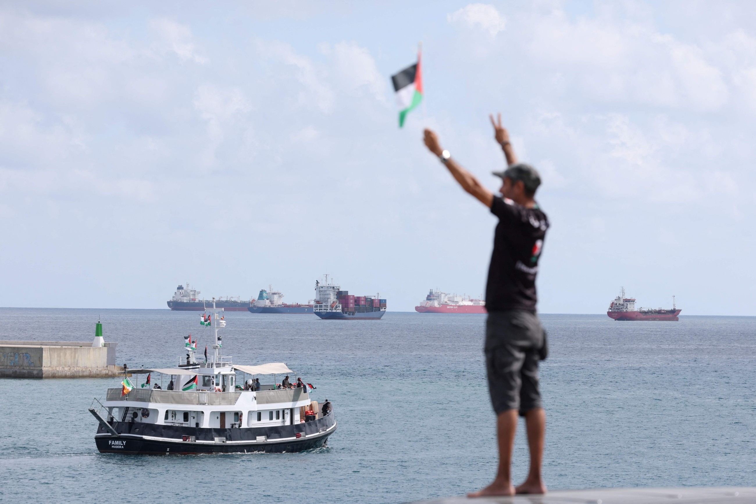 Activists plan bigger flotilla to try to bring aid to Gaza