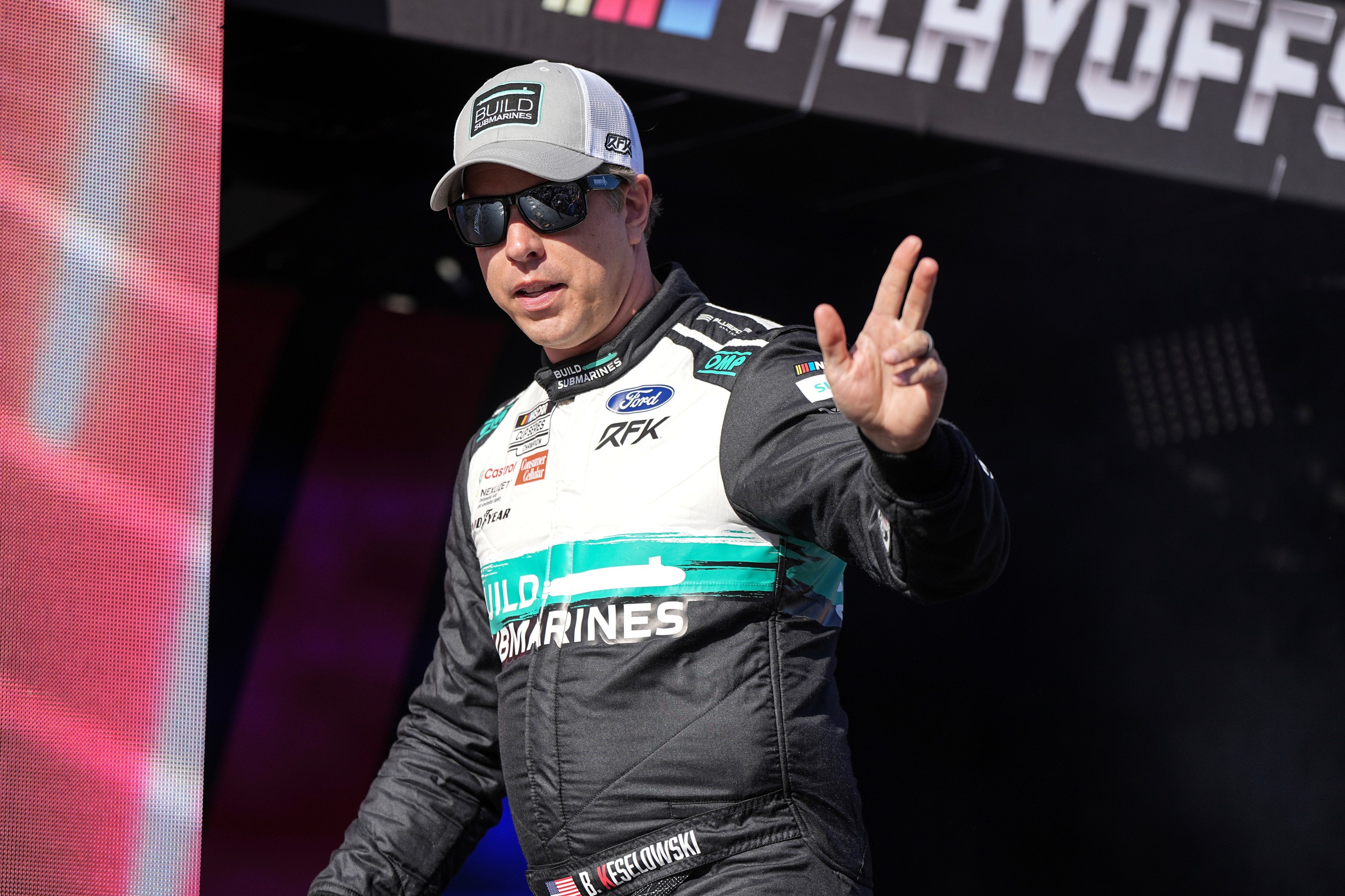 Brad Keselowski cleared to race in NASCAR's season-opening Daytona 500 after breaking his right leg