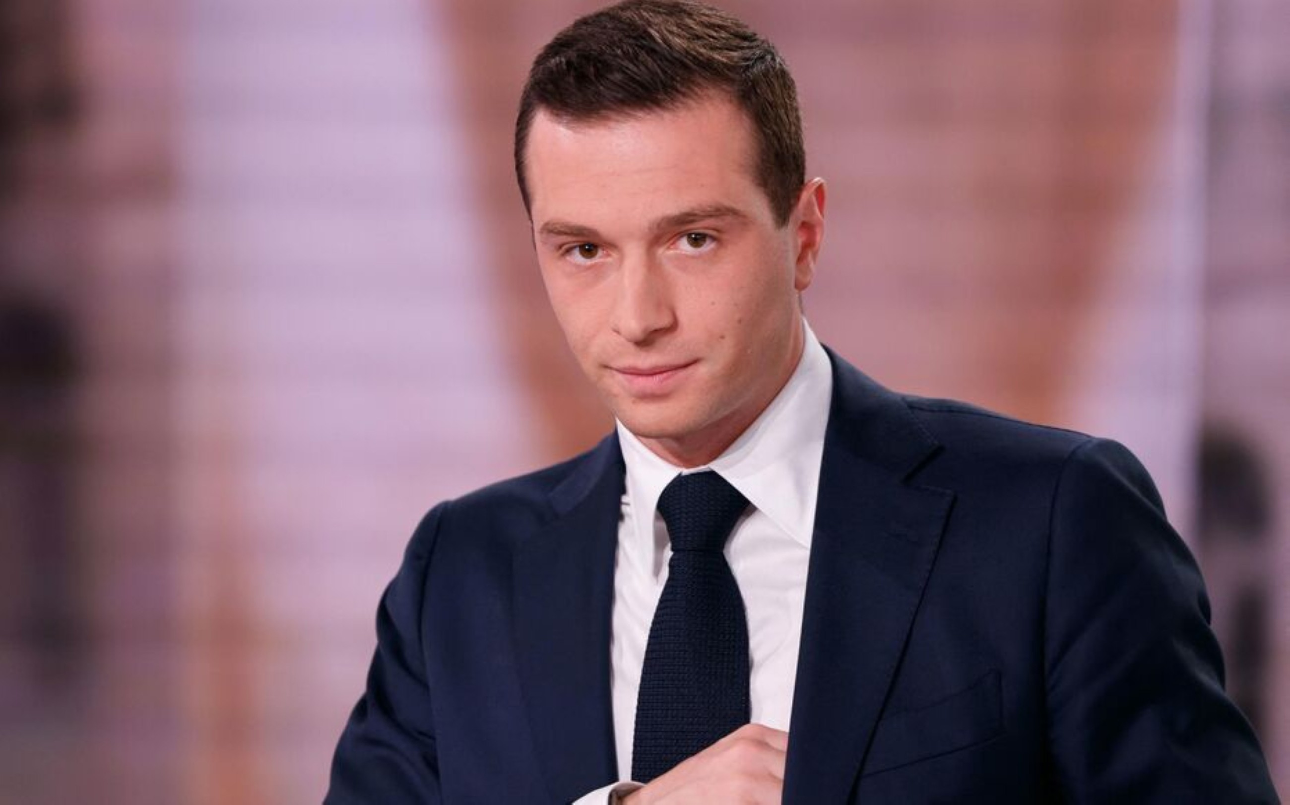 France's far right party has yet to win over business elite