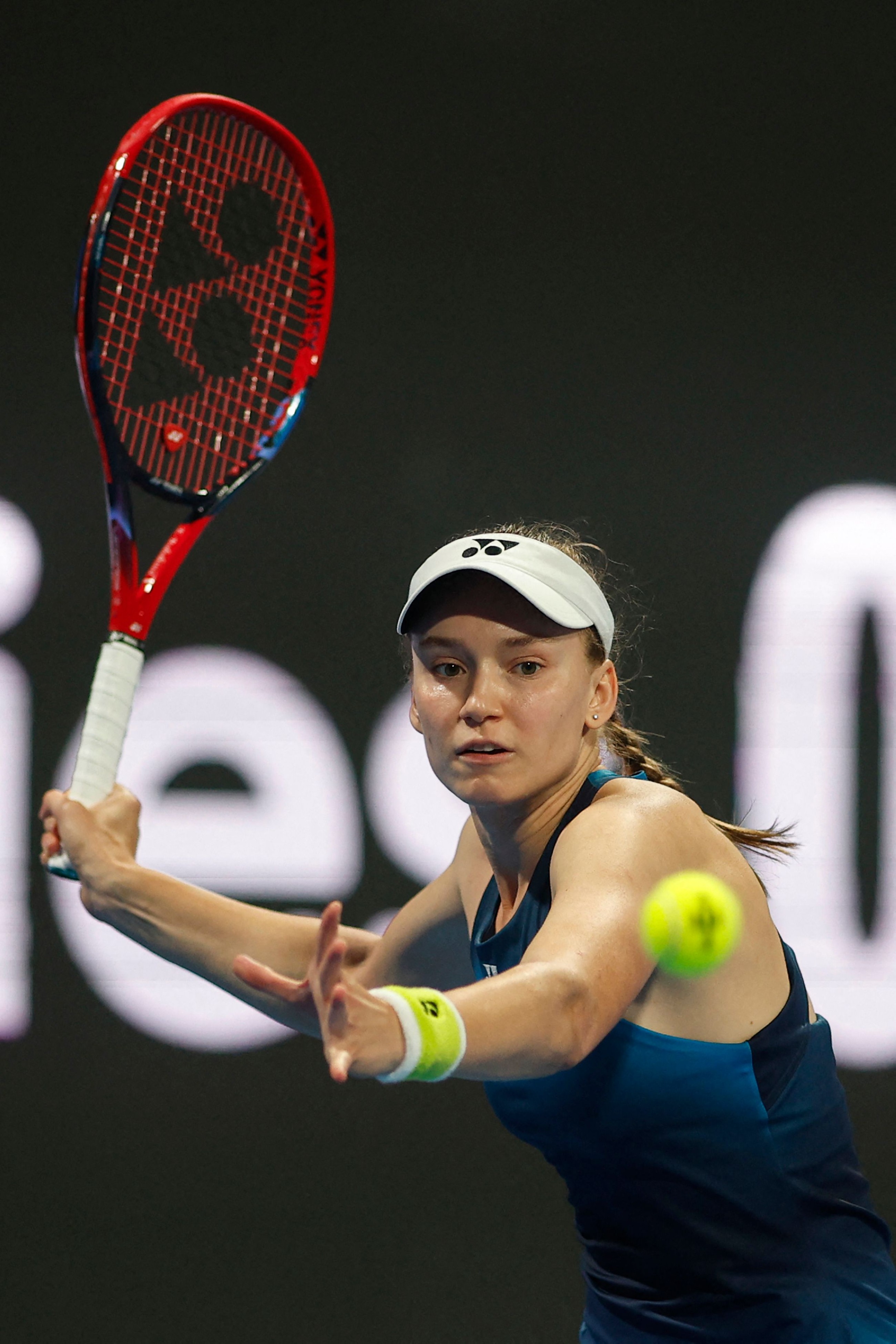 Swiatek, Rybakina fight back to reach Qatar Open quarter-finals