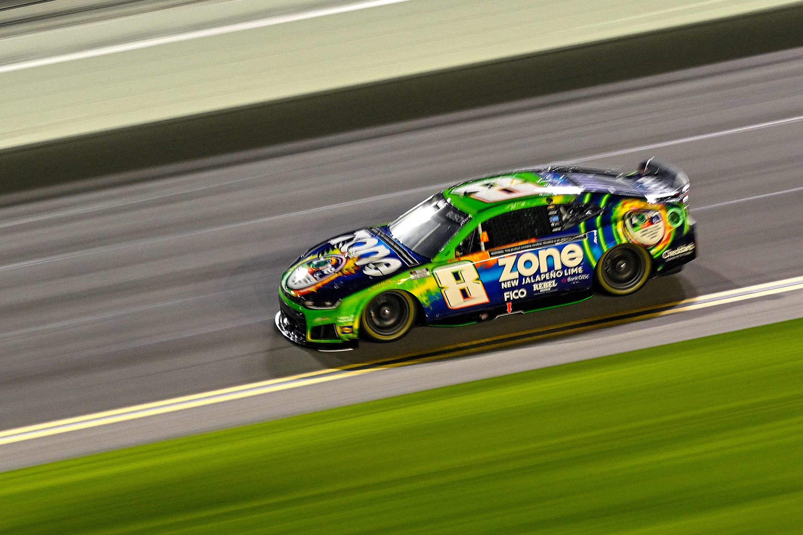 Kyle Busch wins pole for Daytona 500 in 21st attempt