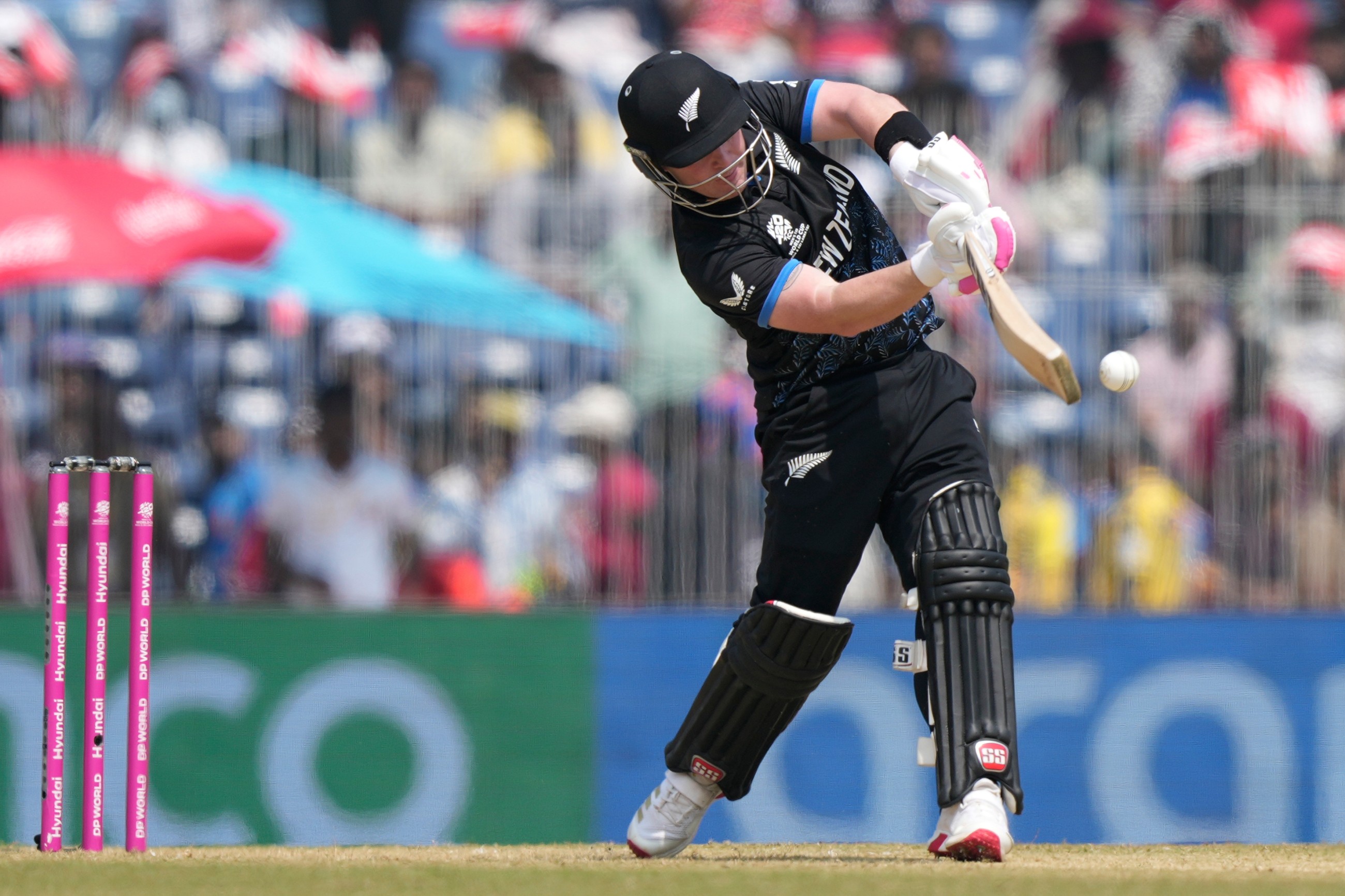 New Zealand and SA lock horns in high-octain clash, England aim to keep hopes alive