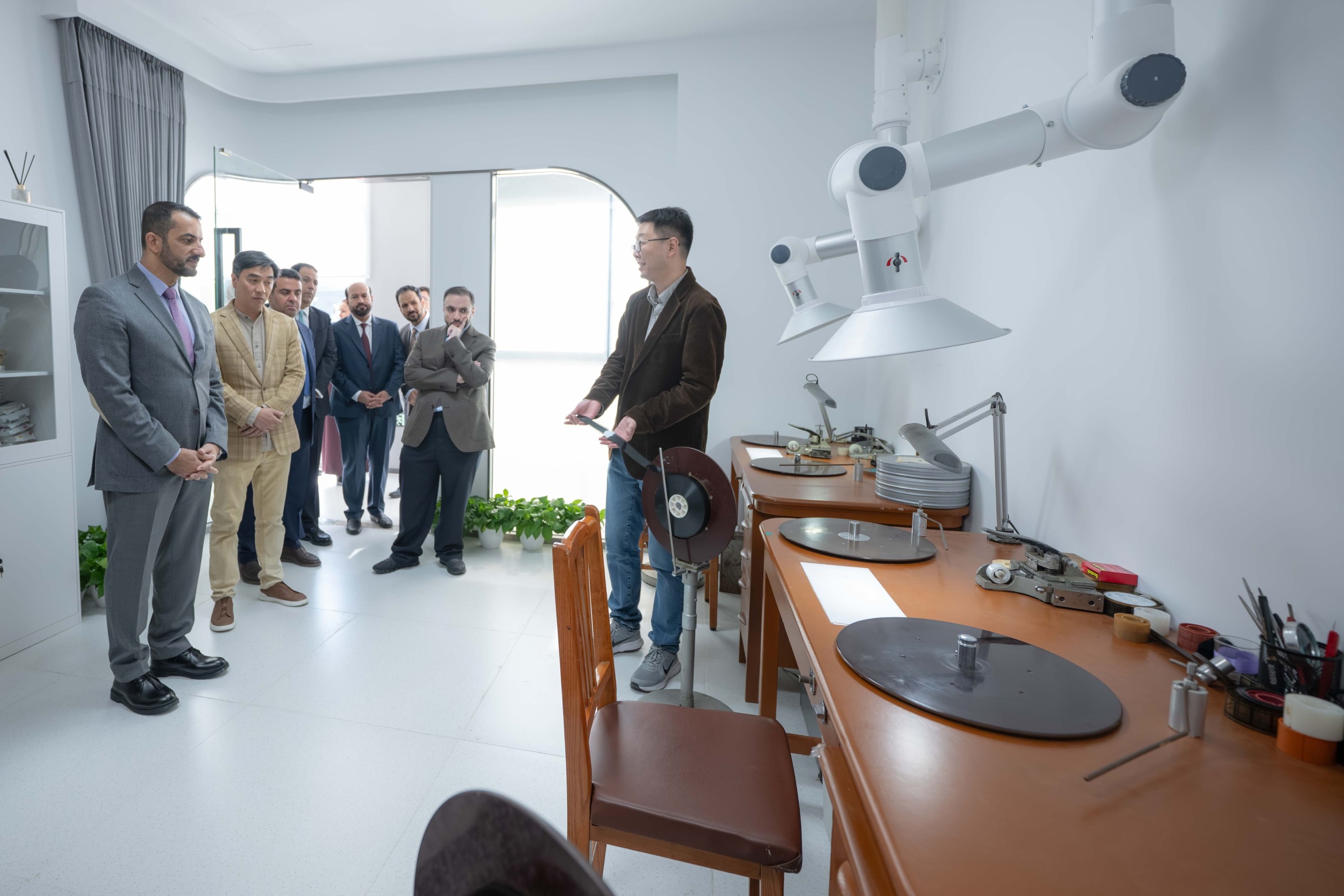 Sheikh Sultan Bin Ahmed visits Shanghai Film Studios and Park