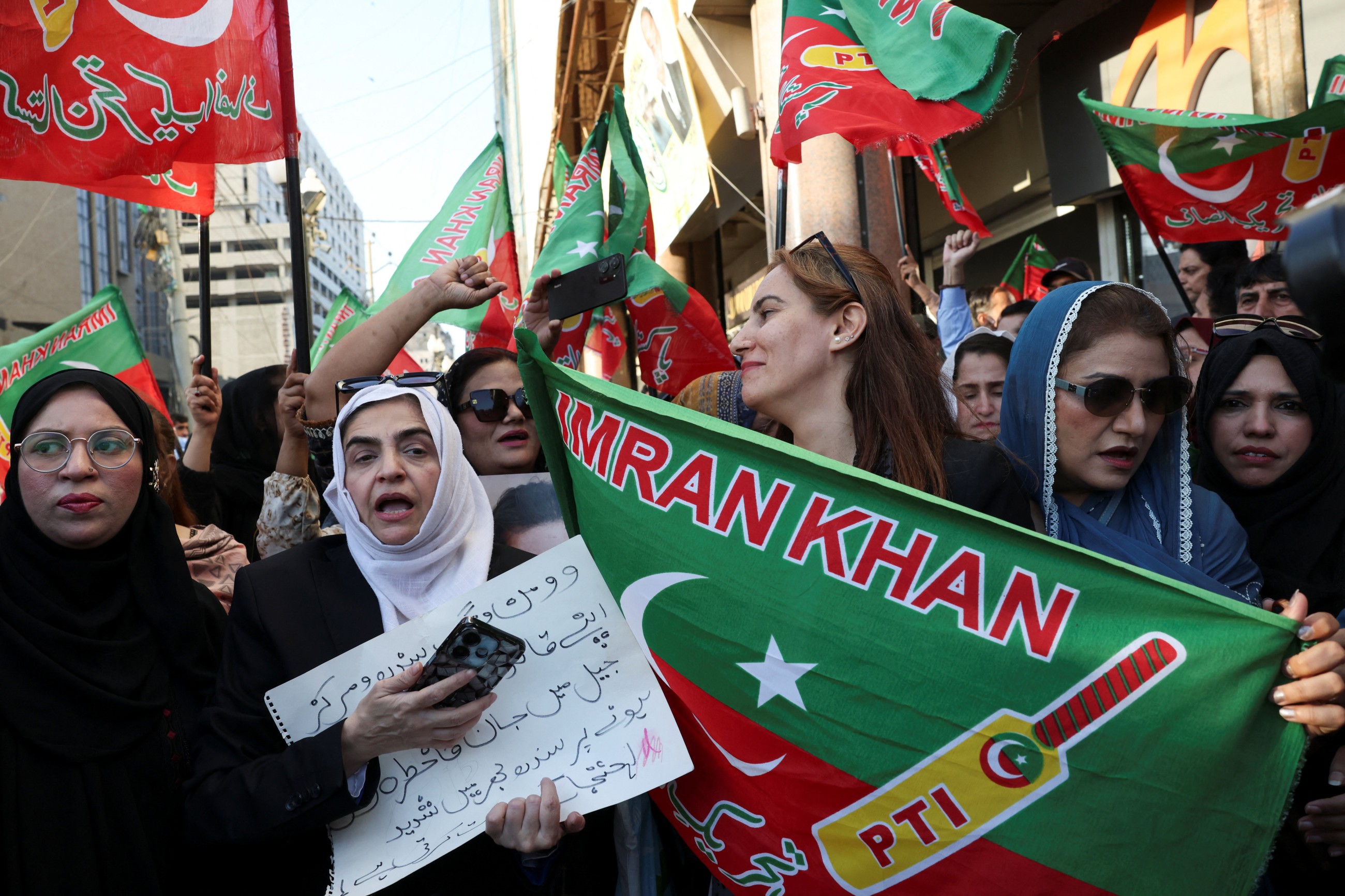 Party alleges secret hospital transfer plan for ex-PM Imran, calls it 'risk to his life'