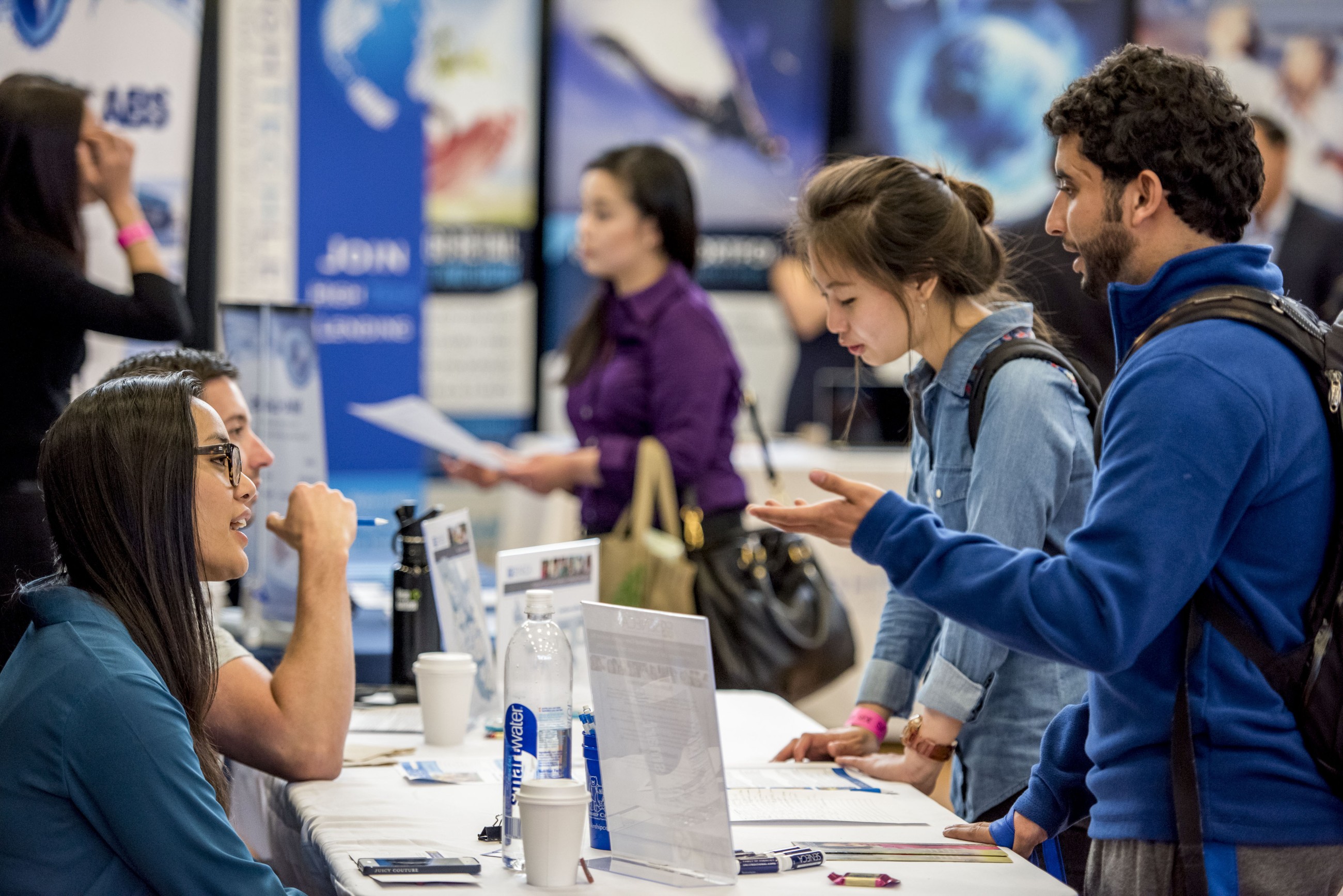 UK jobless rate climbs, adding to Bank of England rate cut bets