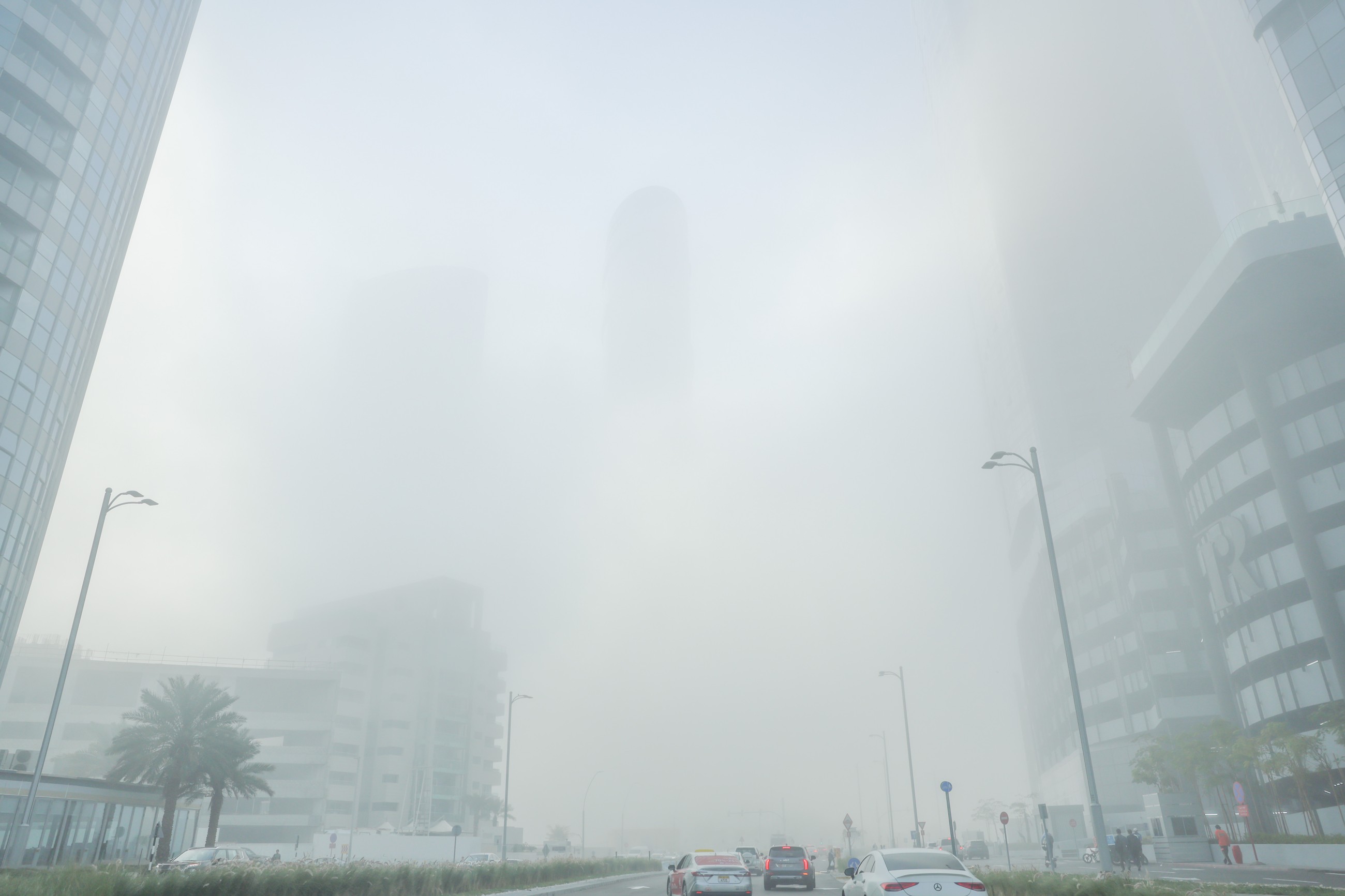UAE weather body warns motorists of fog formation, low visibility