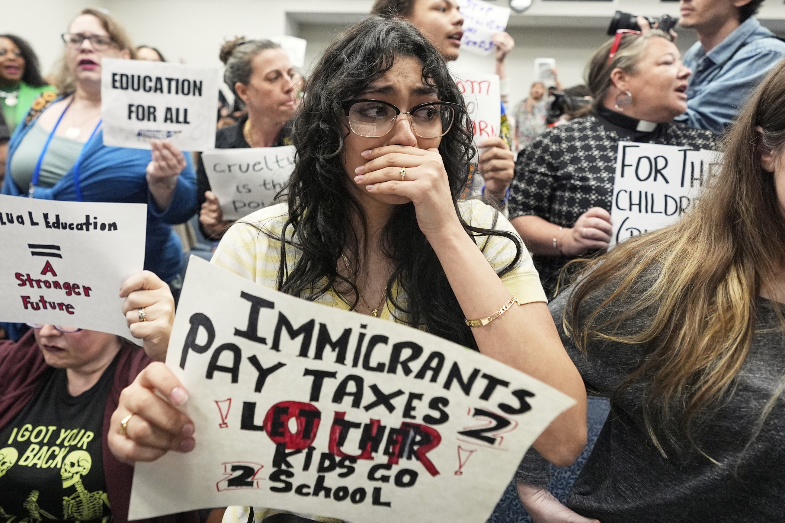 Trump administration expands ICE authority to detain refugees