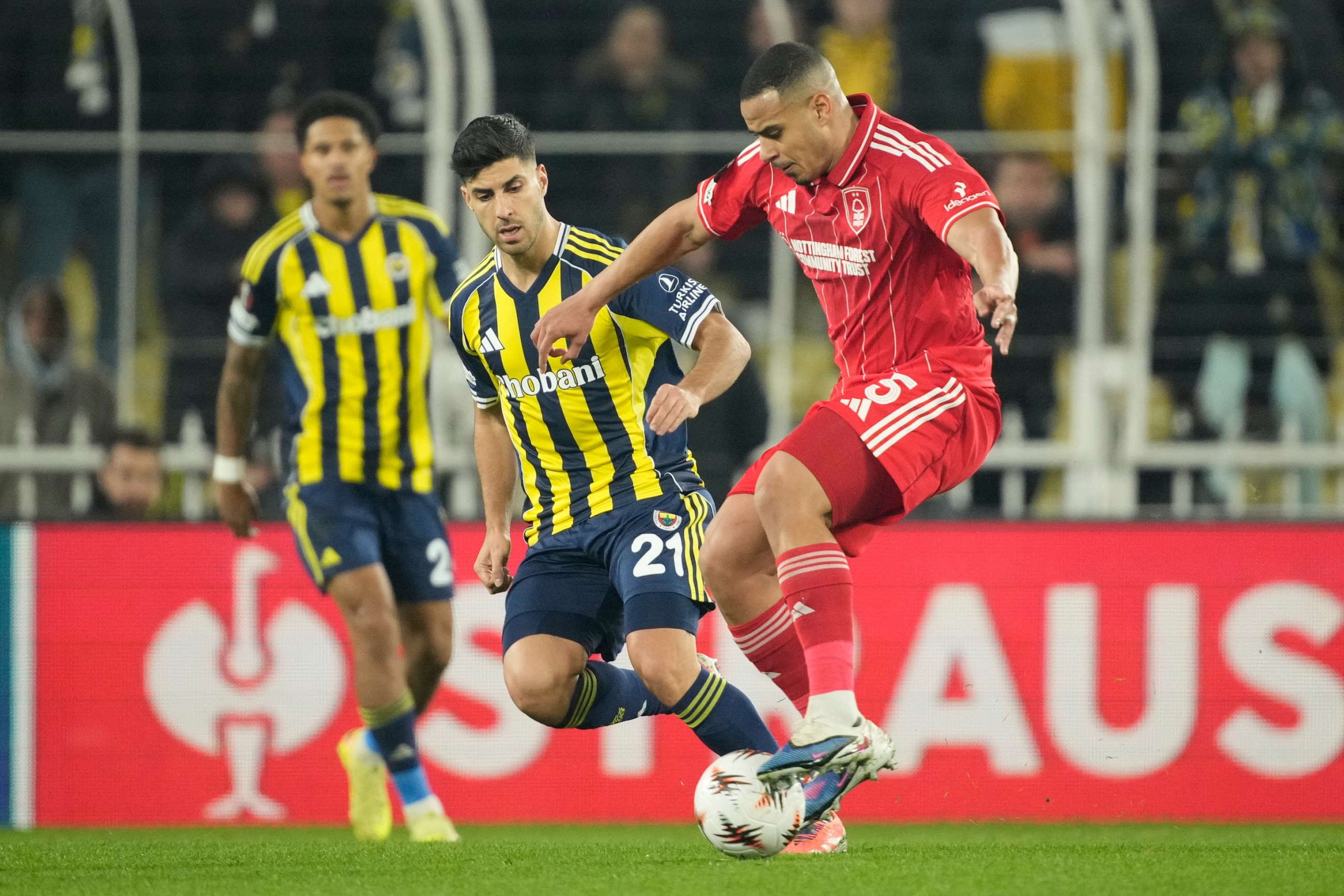 Perfect start for Pereira as Forest enjoy record win at Fenerbahce