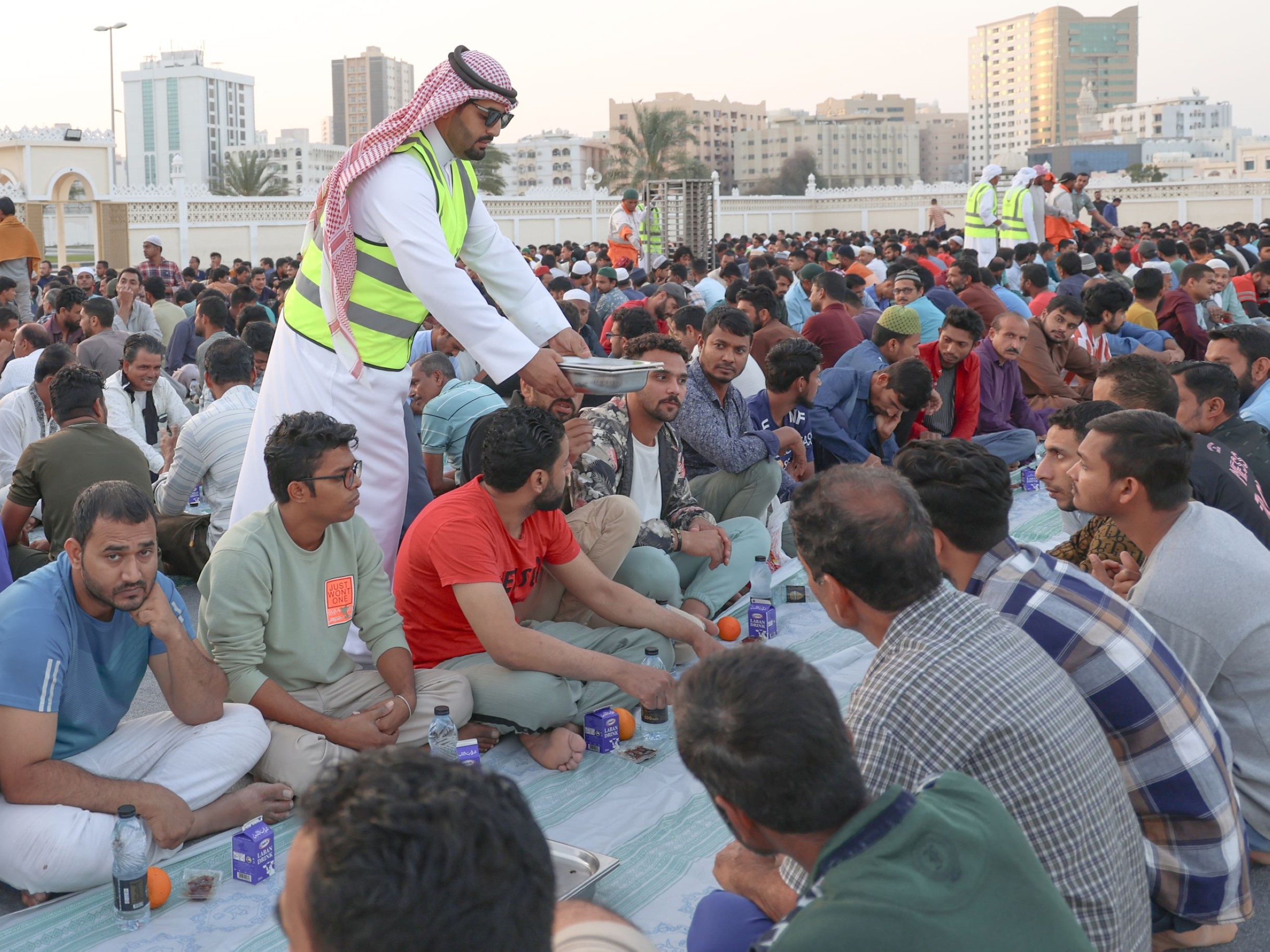 Sharjah approves 400 Iftar locations to serve Ramadan meals