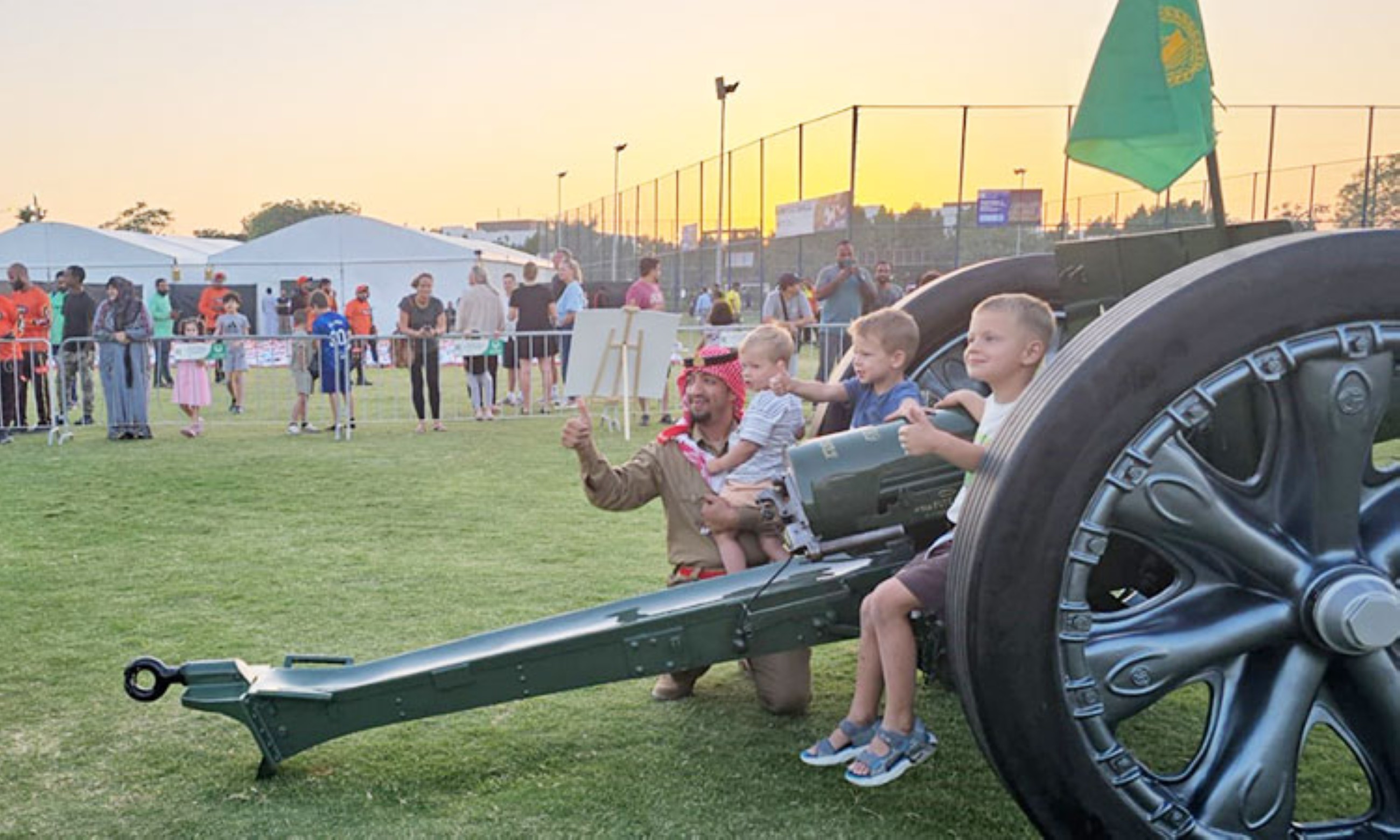 Dubai Police Iftar cannon draws large crowds to enjoy the cherished Emirati traditions