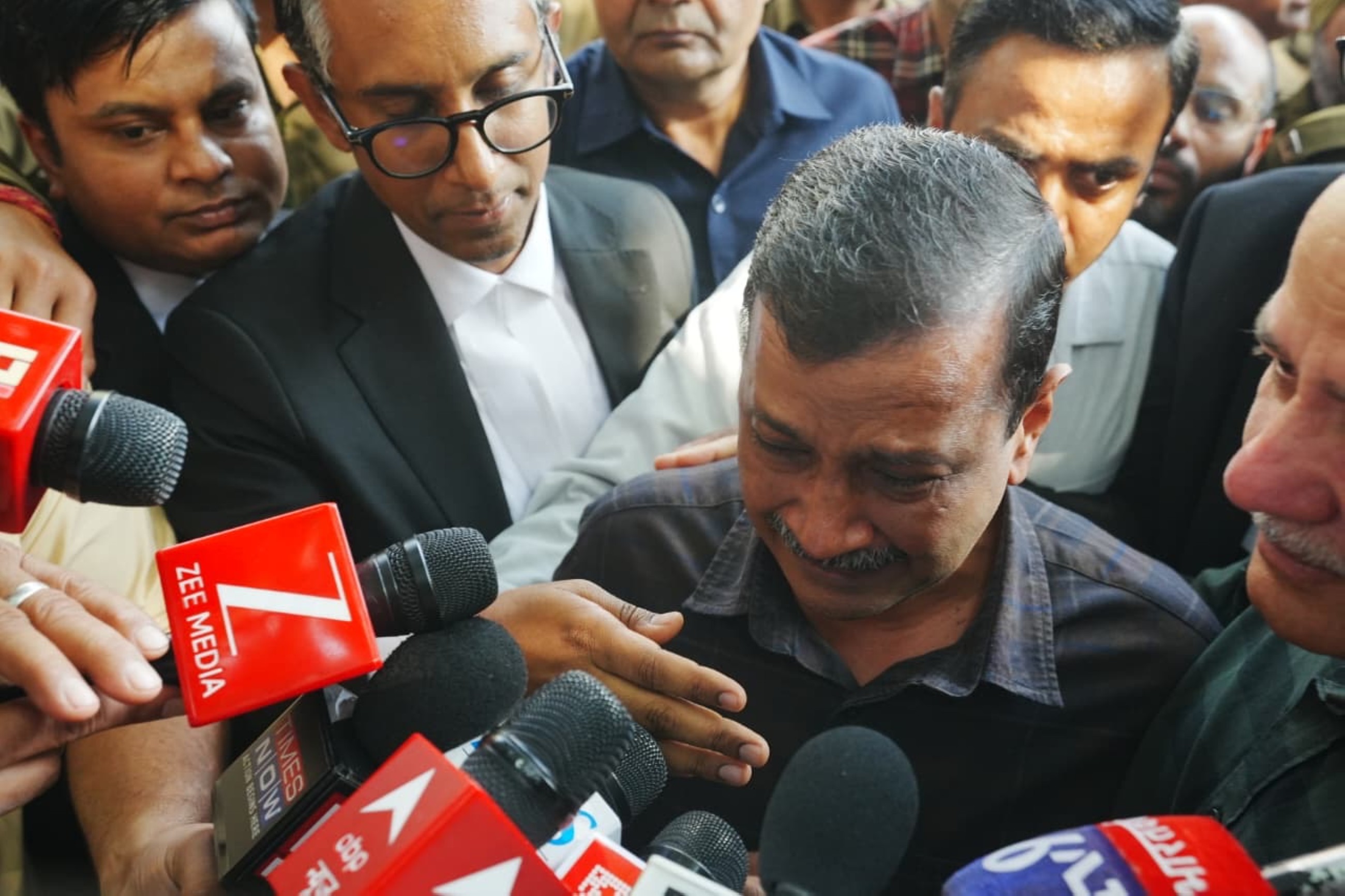 Former Delhi CM weeps inconsolaby after court clears his name in liquor policy scam