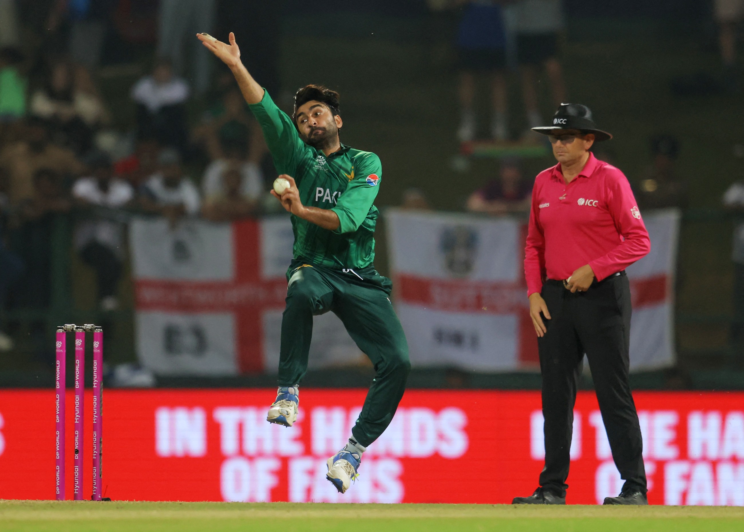 Pakistan seek massive win vs Sri Lanka to keep semis hopes alive