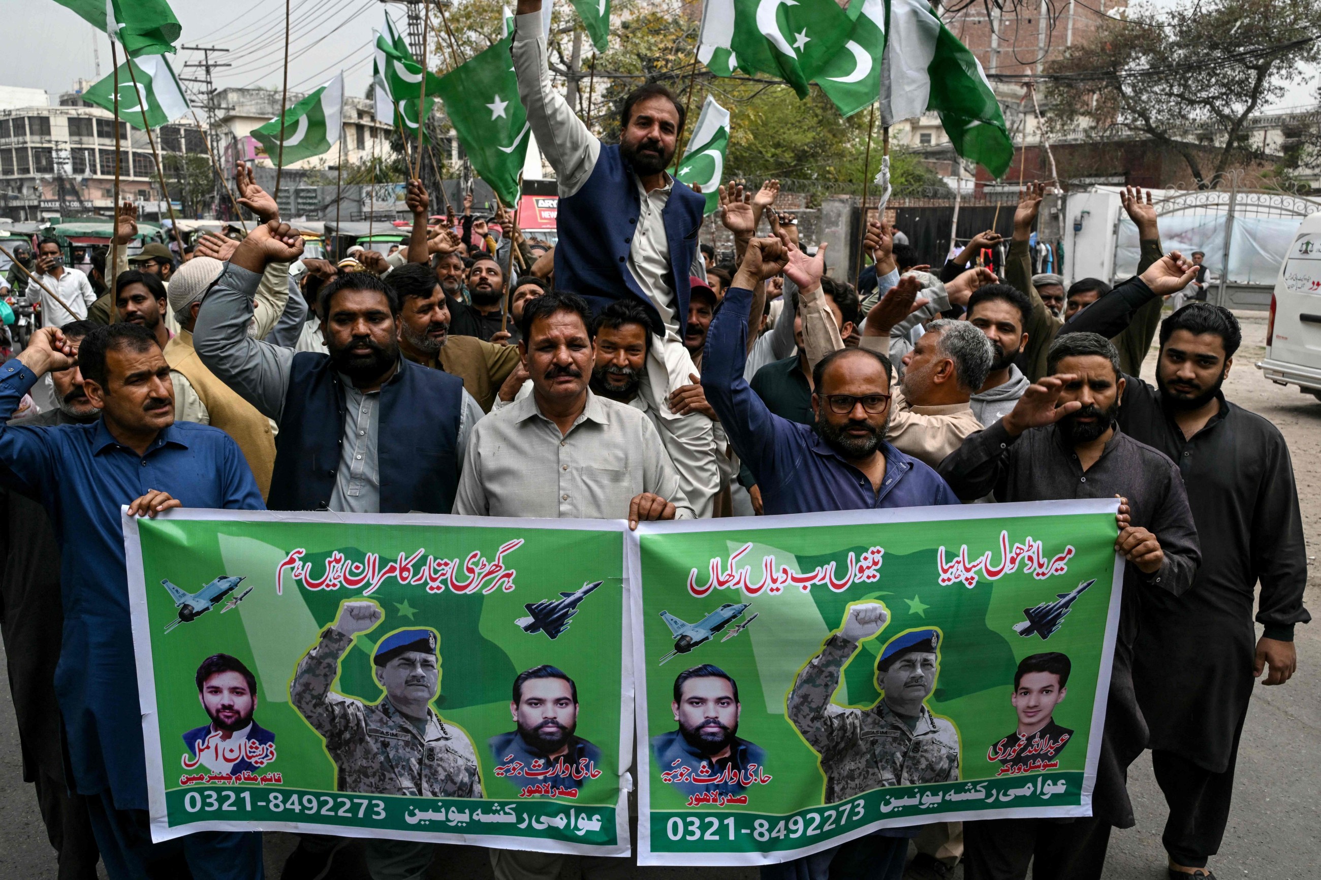 Operations against Taliban continue &lsquo;unabated;&rsquo; Pakistani minister says 182 Afghan checkposts destroyed