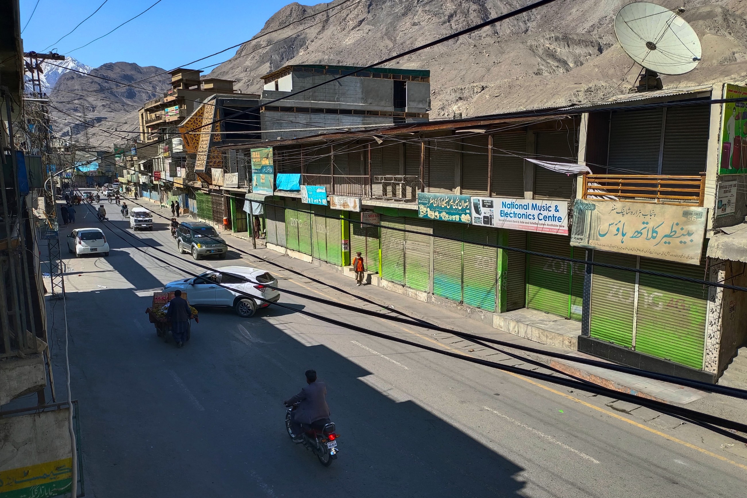 Military called to northern Pakistani cities of Gilgit and Skardu after deadly pro-Iran protests