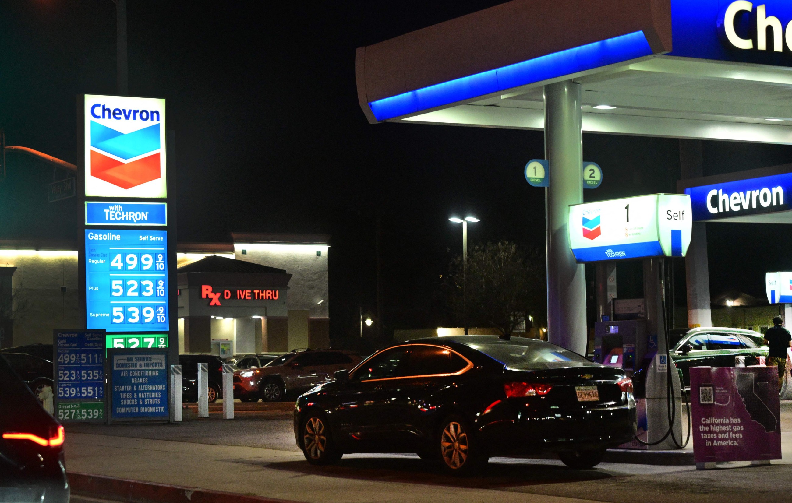 Israel launches new strikes as Iran squeezes key oil shipping route