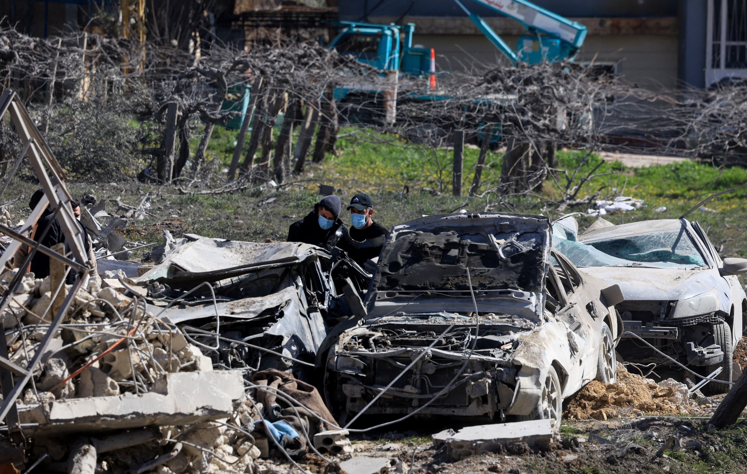 Israel, Iran launch fresh attacks as war spreads