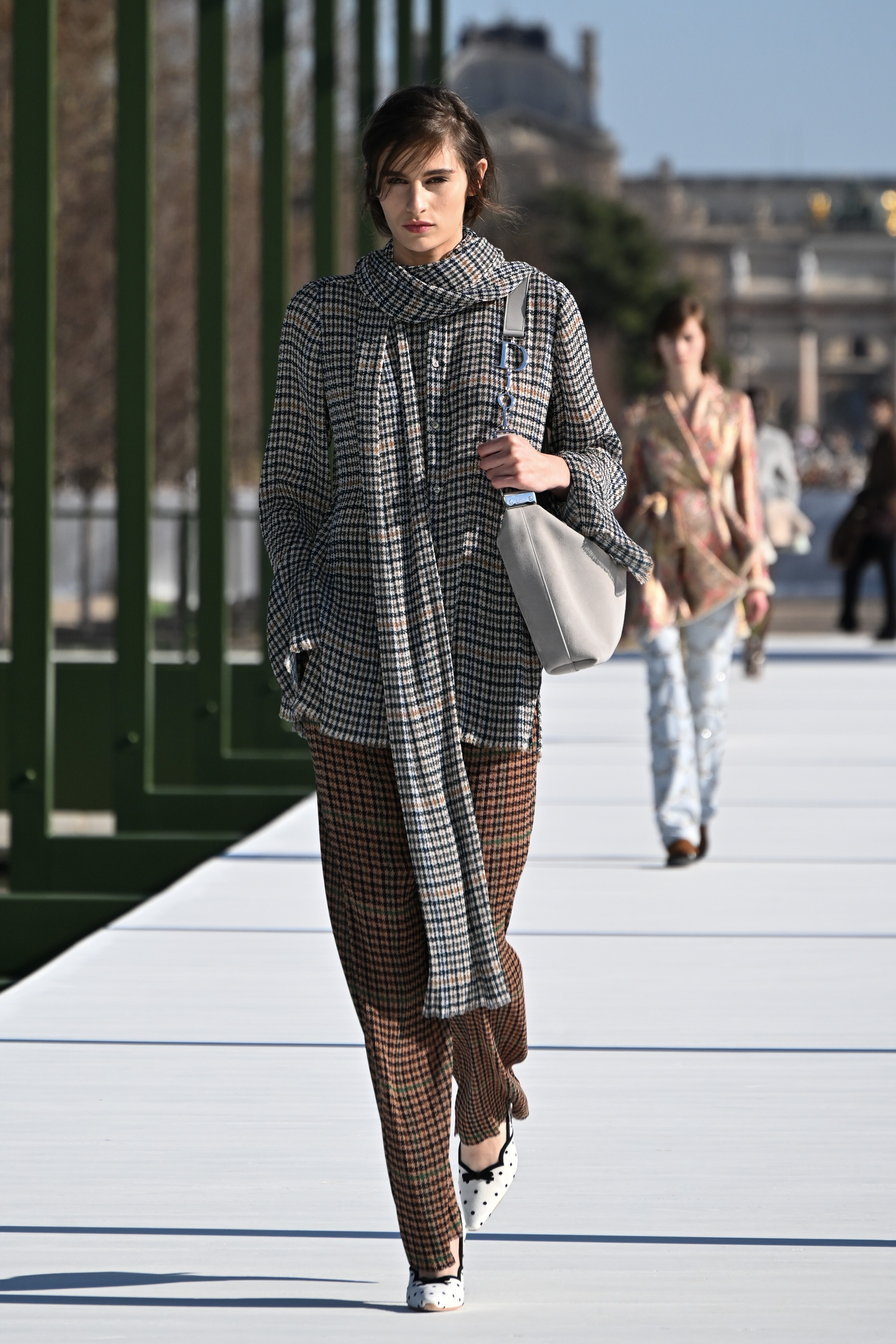 Dior’s Anderson dazzles at Tuileries Garden during Paris Fashion Week