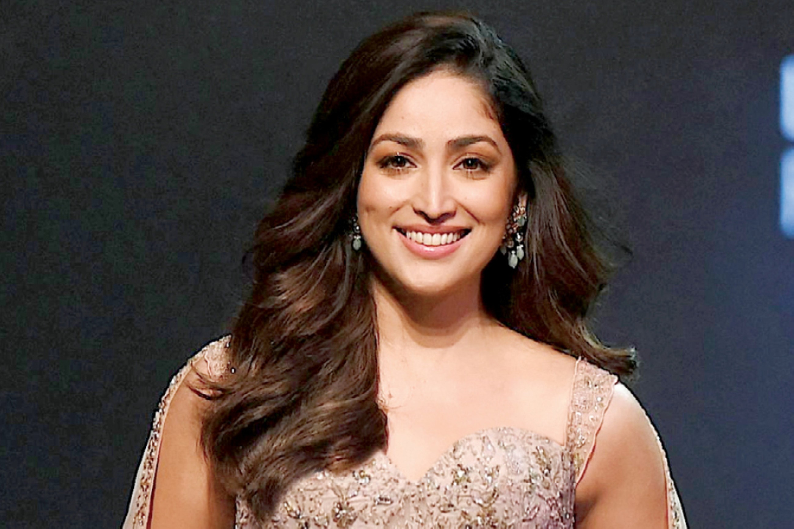 Yami Gautam clarifies her position after observation on Kriti Sanon