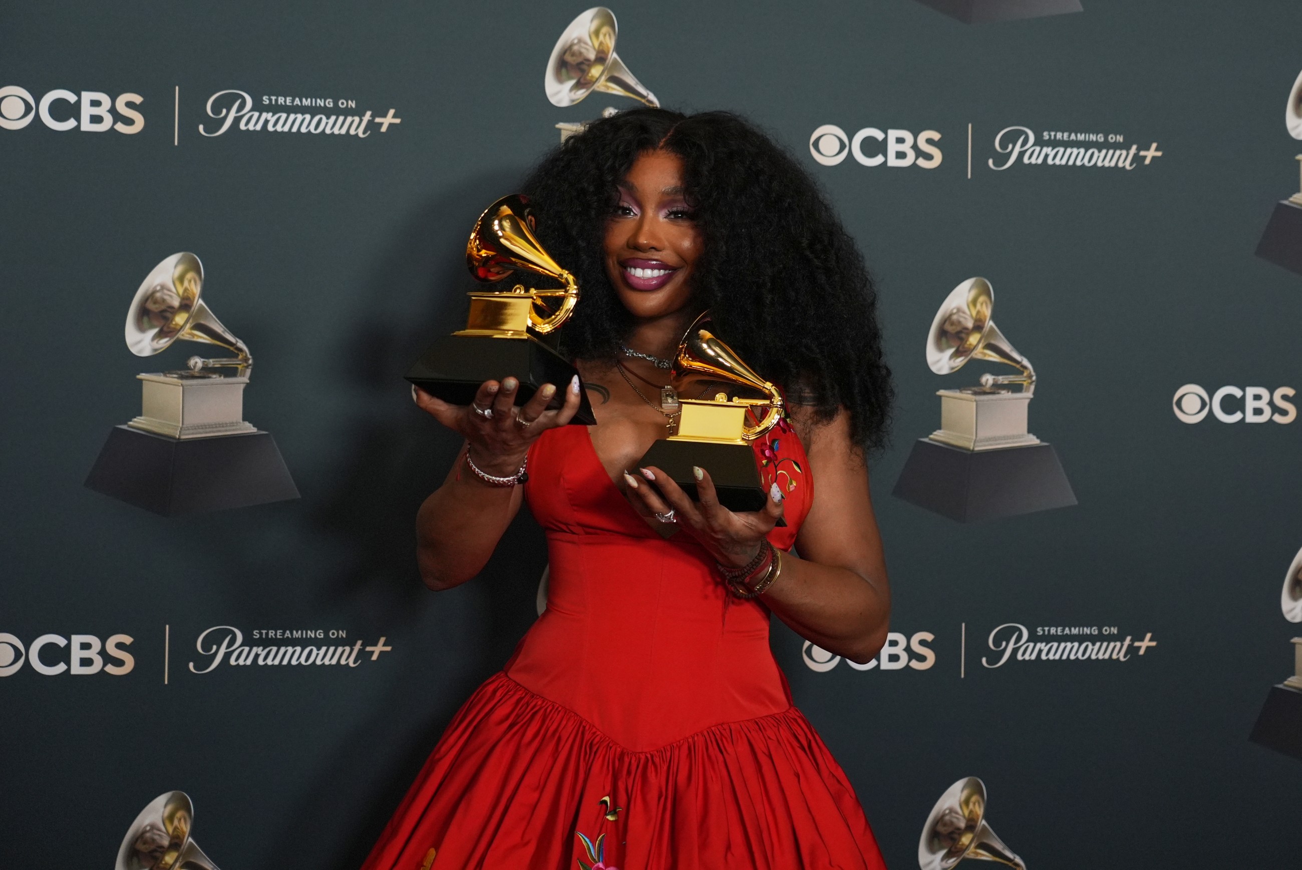 Singer SZA reveals her motherhood plans