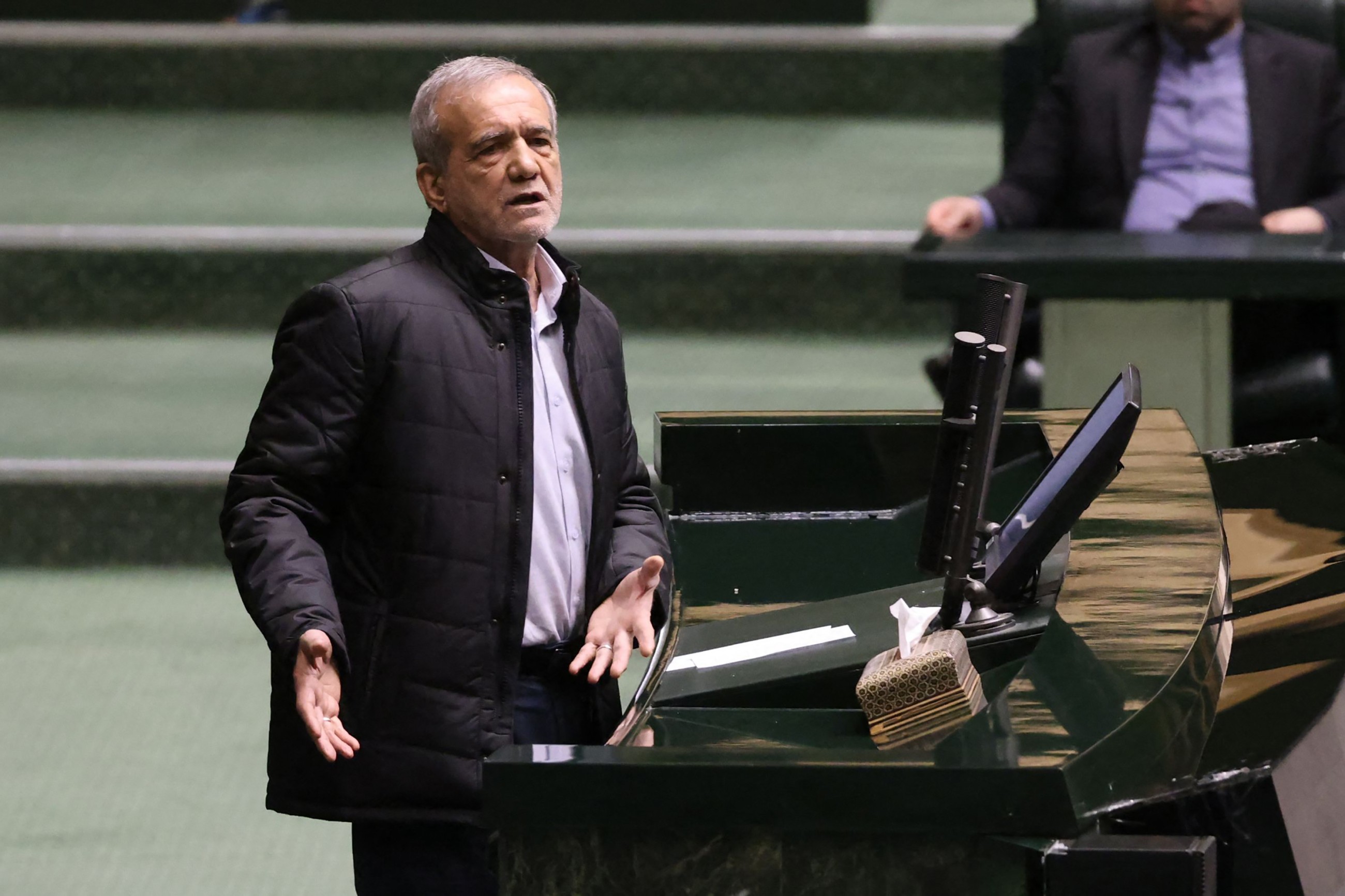 Iran says will not target neighbours unless attacked from them