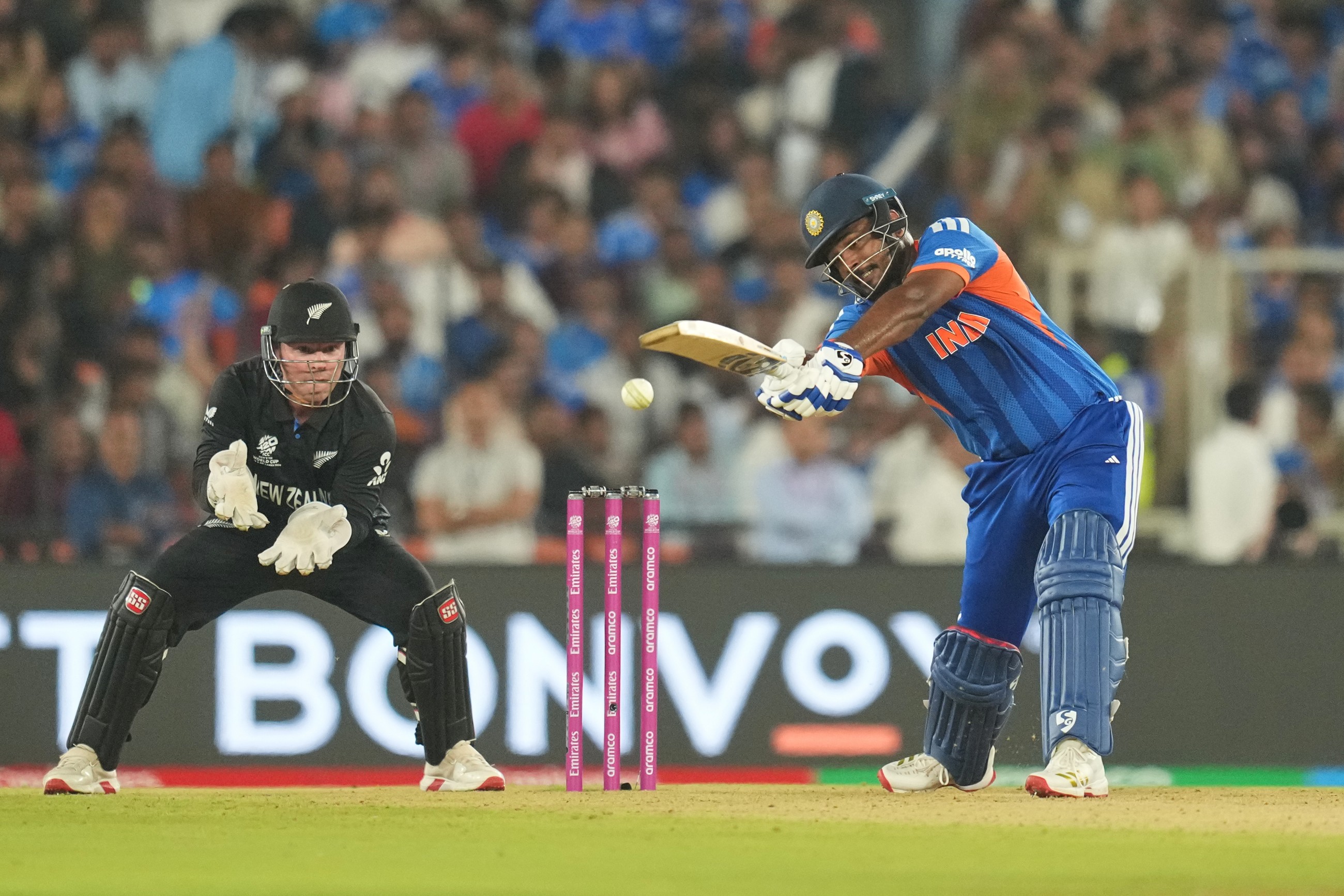 Red-hot Samson powers India to 255-5 against NZ in T20 World Cup final