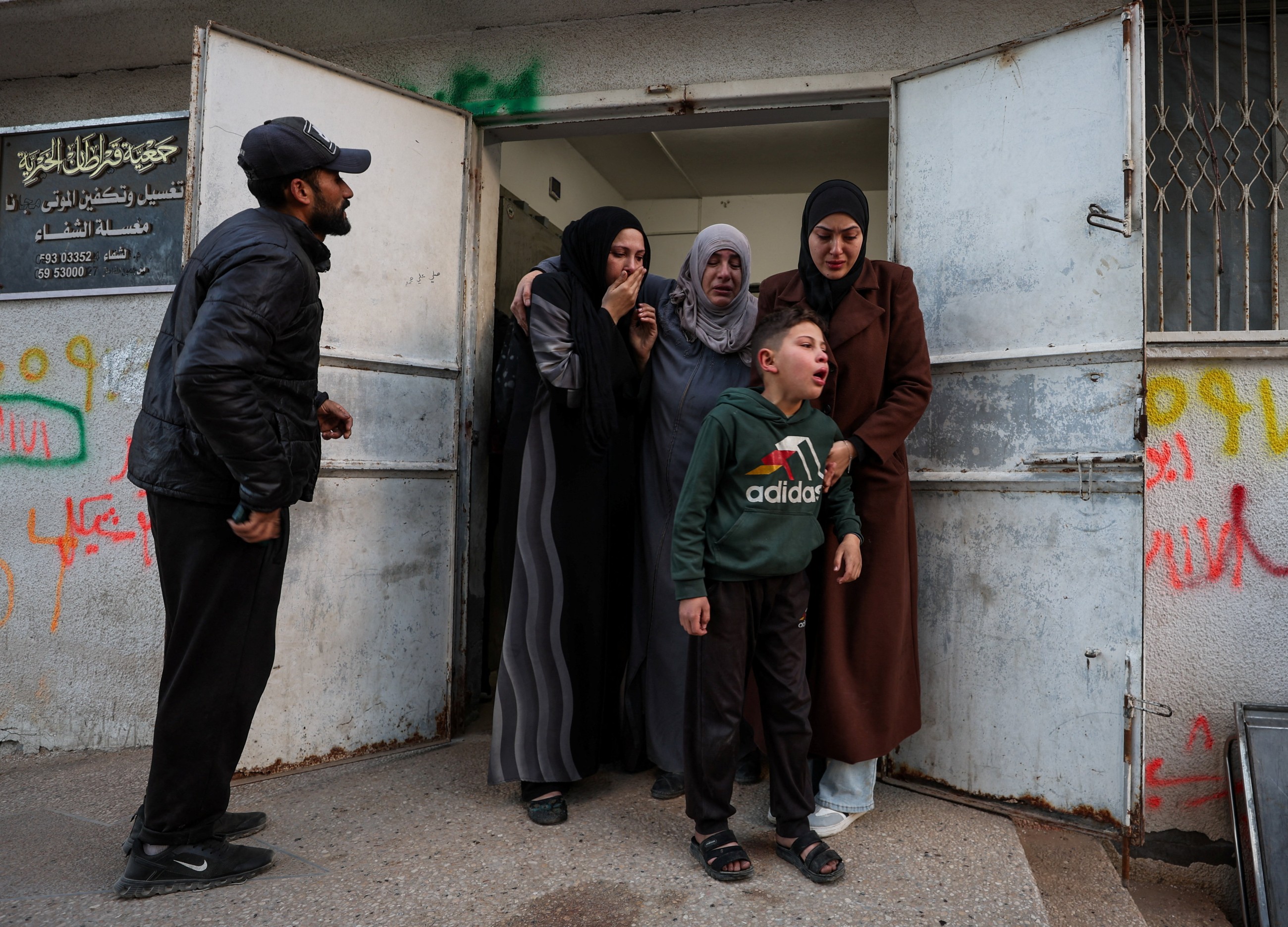 Israeli air and tank strikes hit crowded camps, kill six Palestinians in Gaza