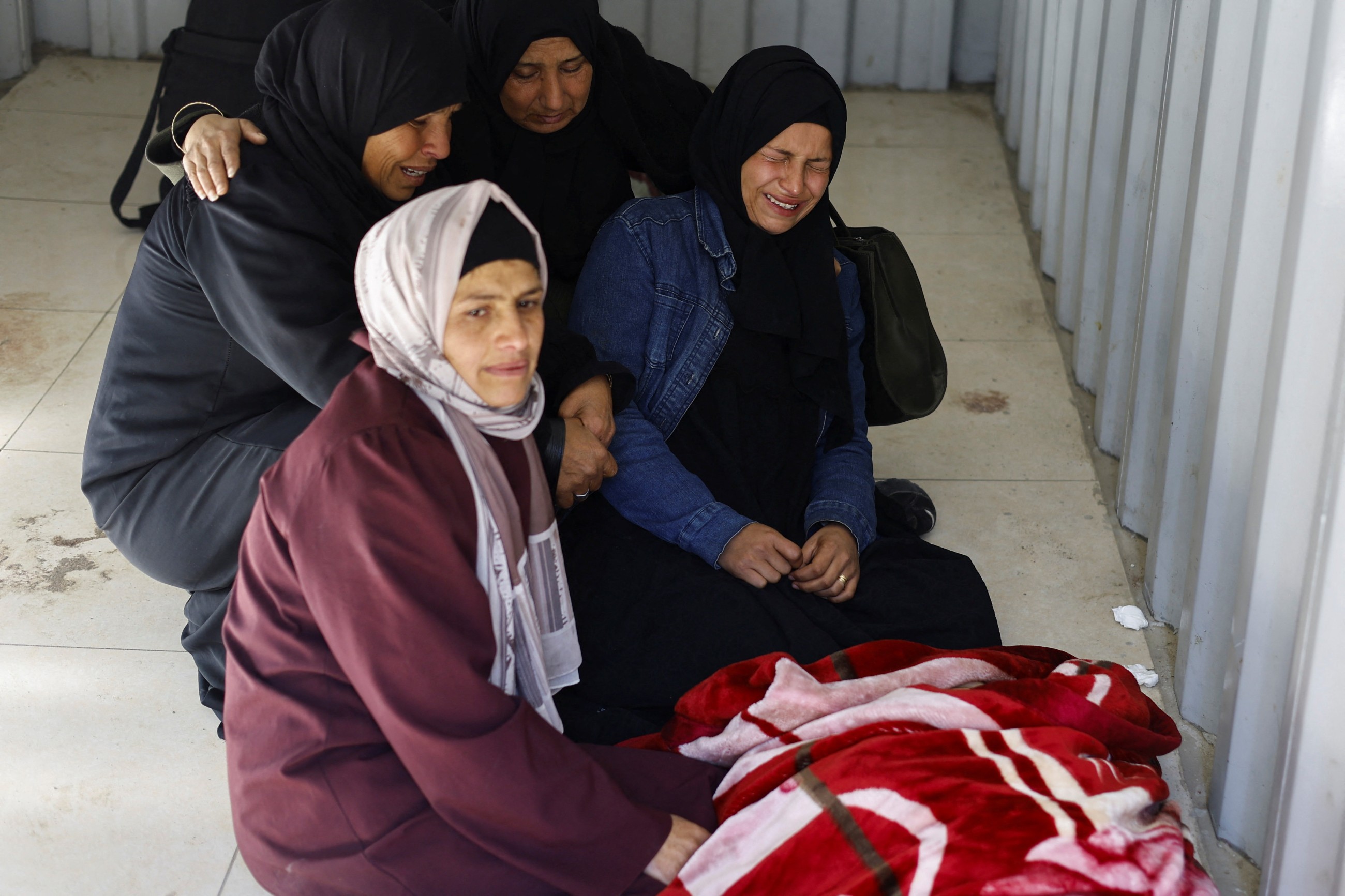 Israeli air and tank strikes hit crowded camps, kill six Palestinians in Gaza