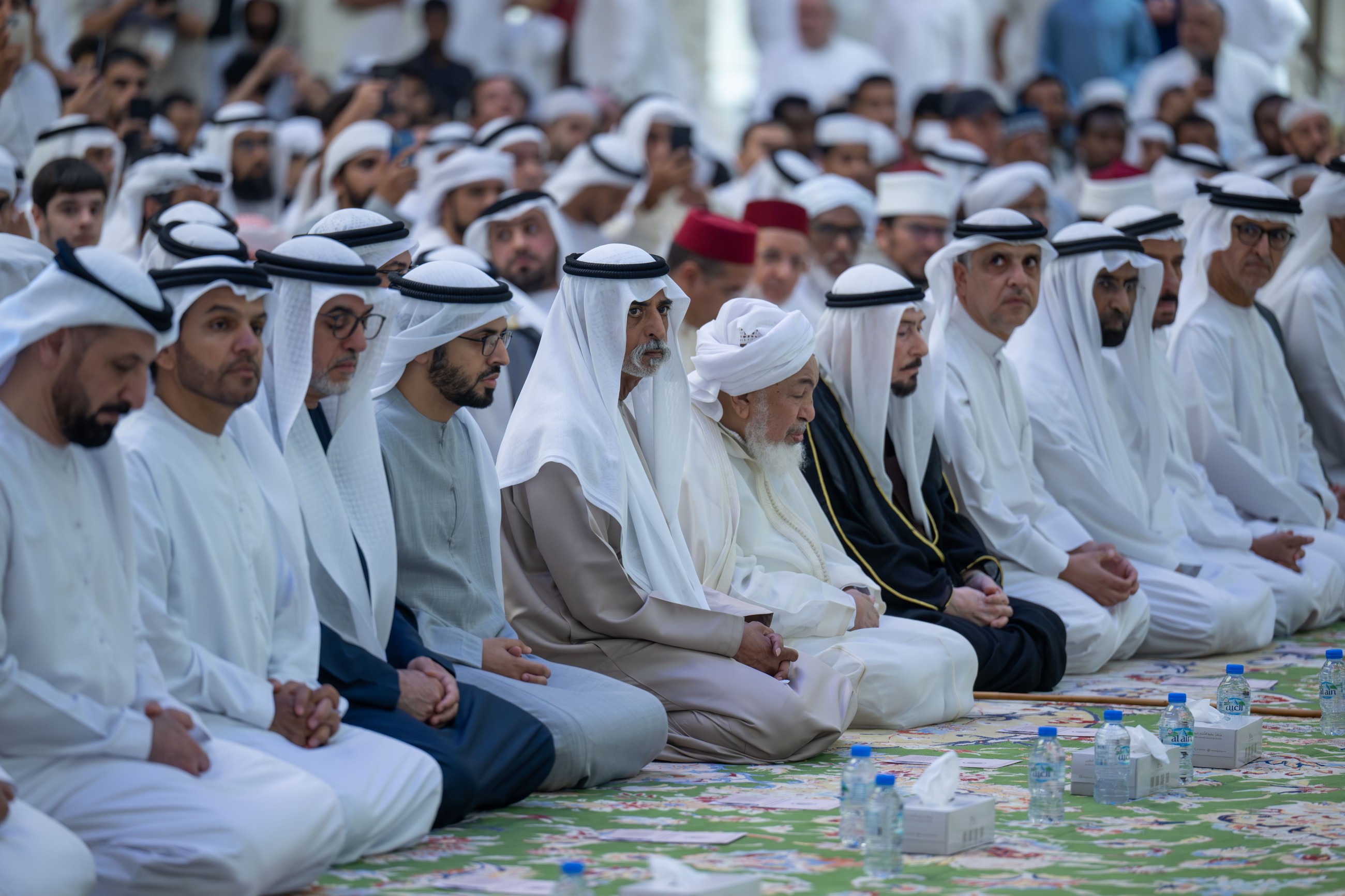 Sheikh Nahyan attends Zayed Humanitarian Day event