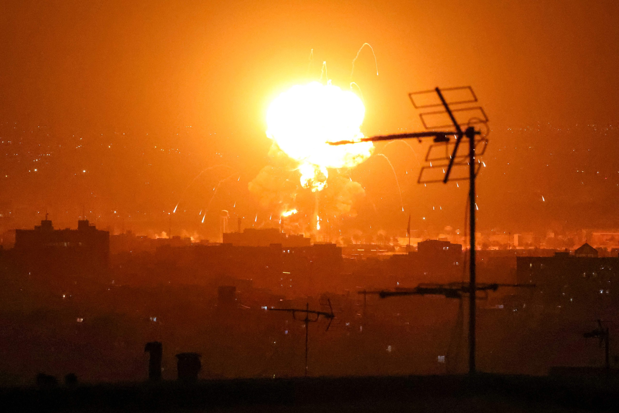 Huge explosions rock Tehran after Trump&rsquo;s conflicting claims over ending war