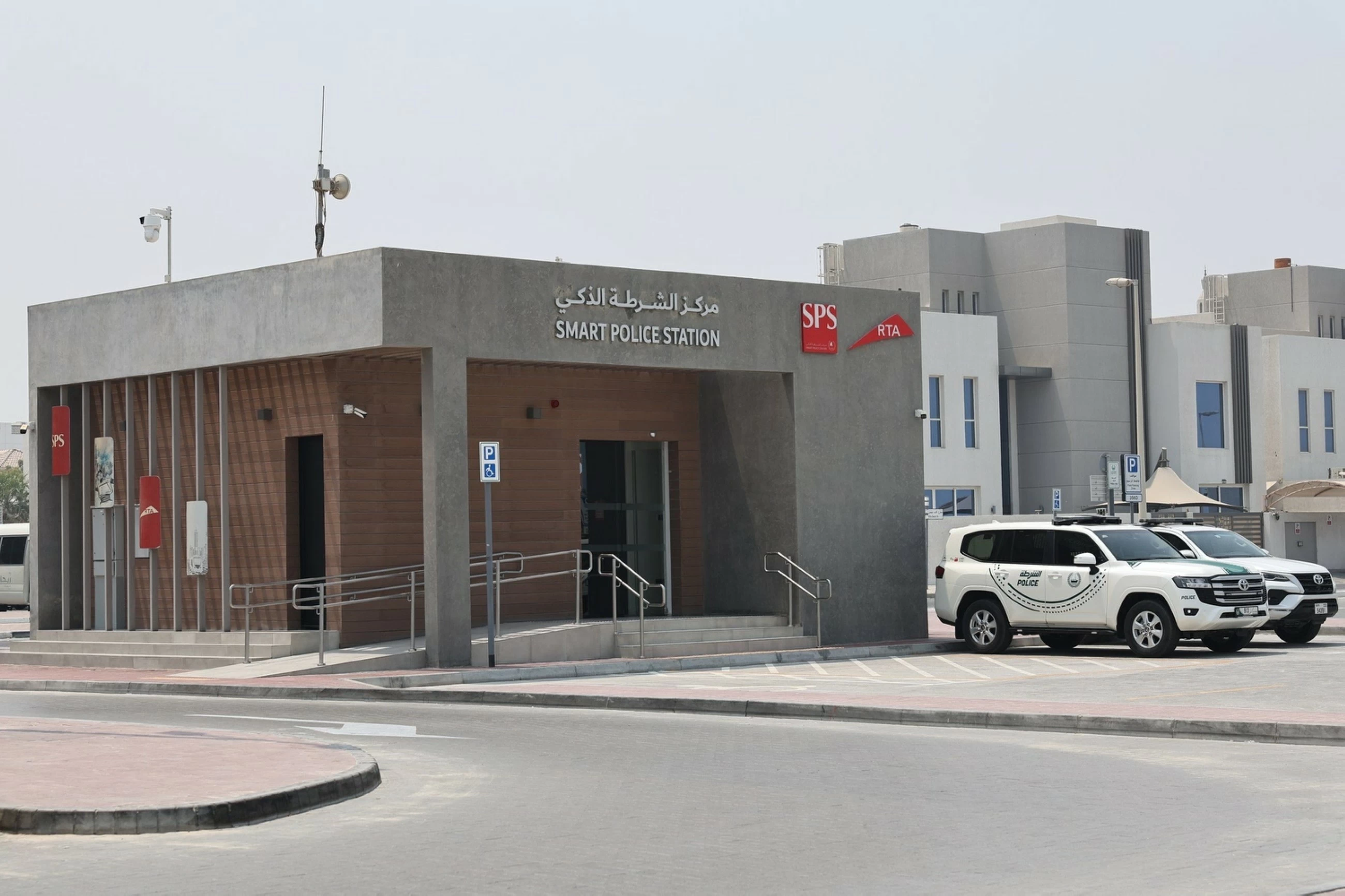 Dubai's Smart Police Stations providing 24 hours services without any human intervention
