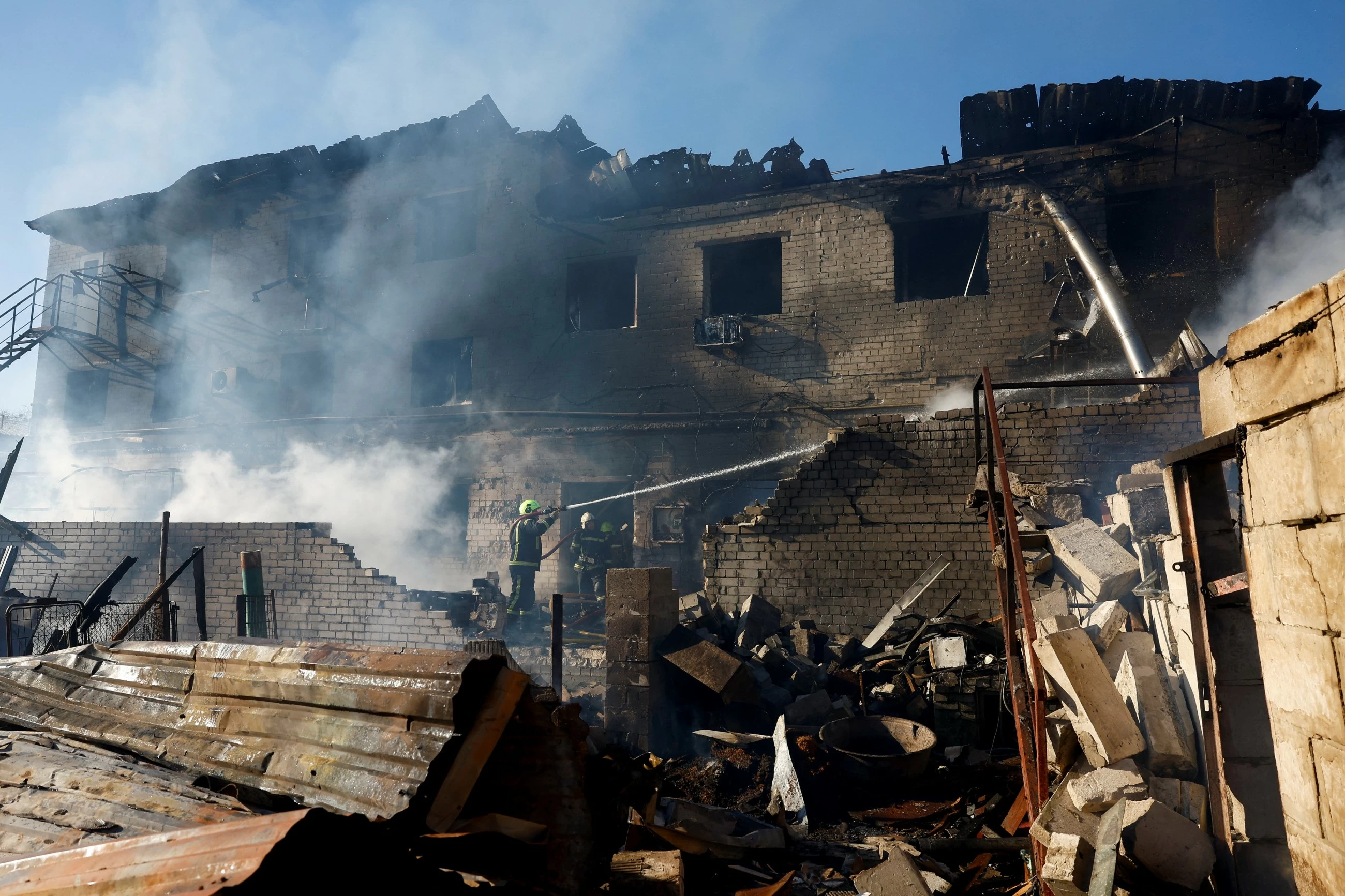 Ukraine says Russian strikes kill 4 in Kyiv region