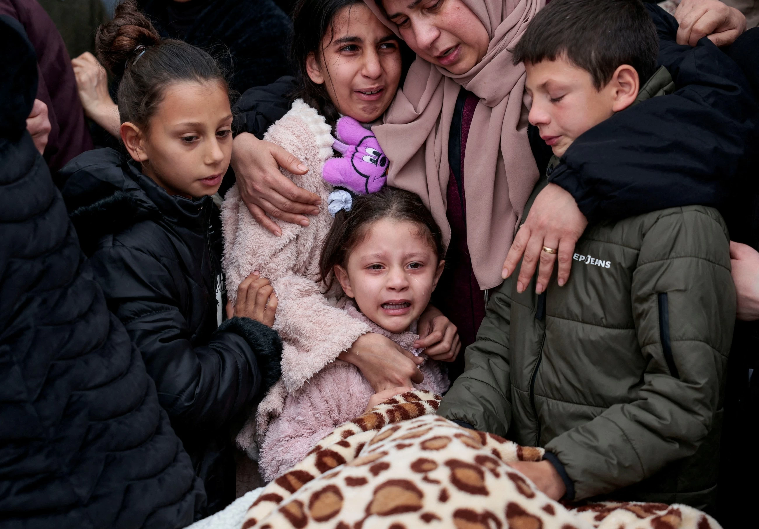 Israeli troops kill two children, parents in West Bank