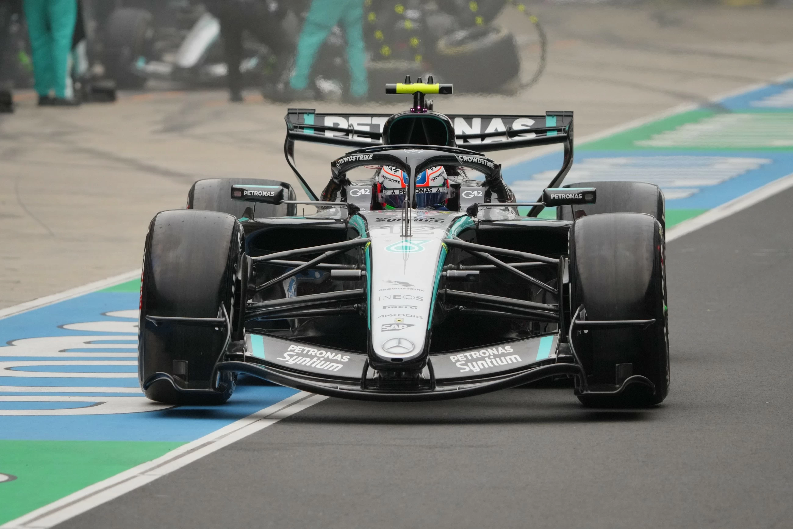 Antonelli claims maiden F1 victory with Mercedes 1-2 in Chinese Grand Prix