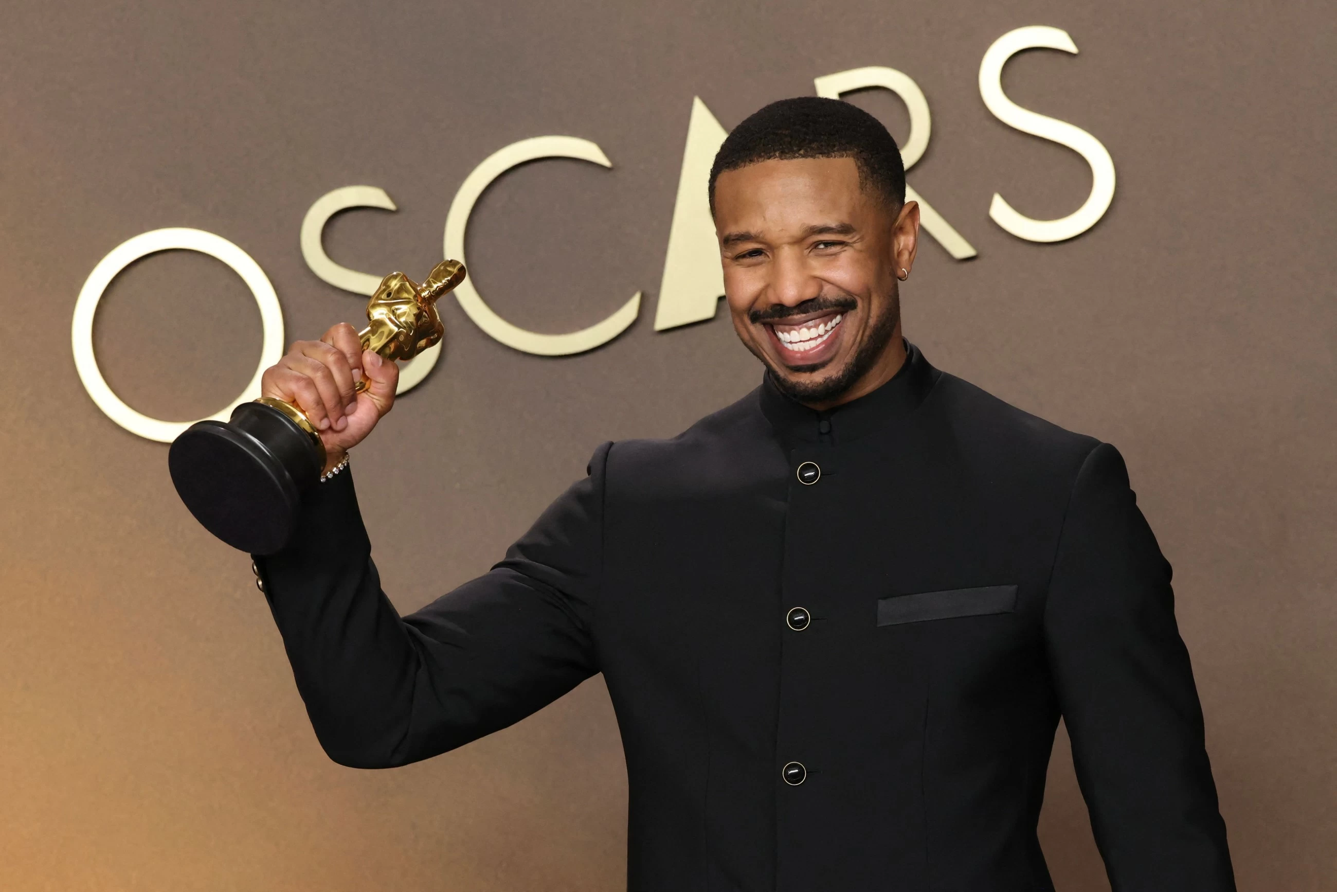 'One Battle After Another' triumphs at 98th Academy Awards