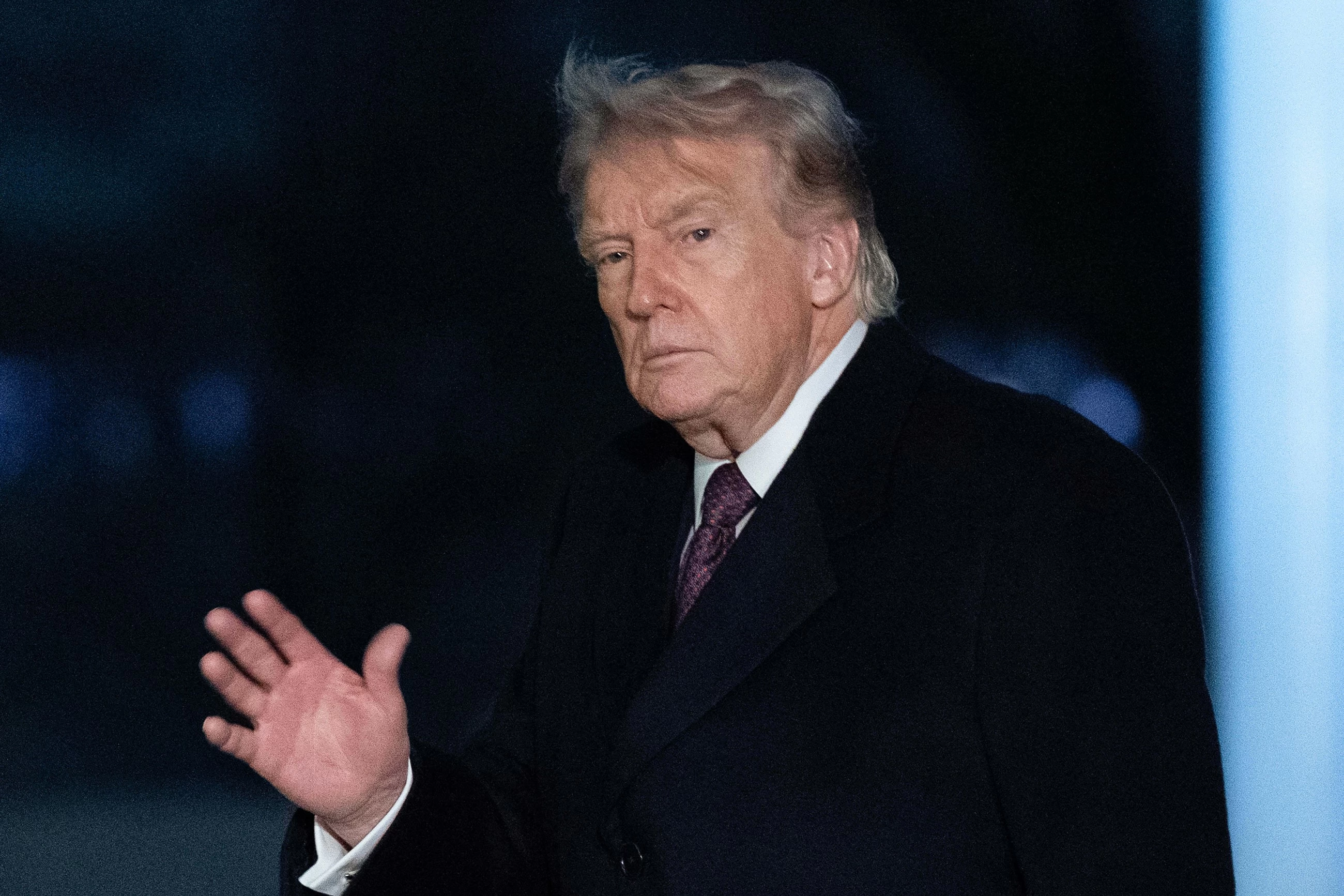 Trump calls for help to reopen the Strait of Hormuz